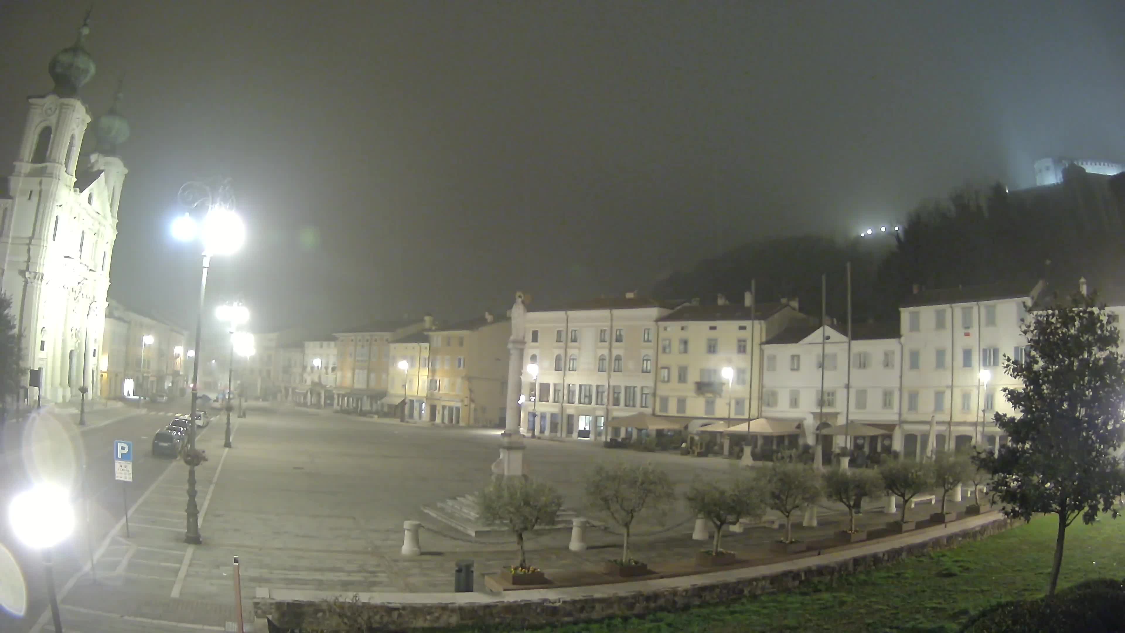 Gorizia – Plaza Vittoria – iglesia de San Pedro. Ignacio
