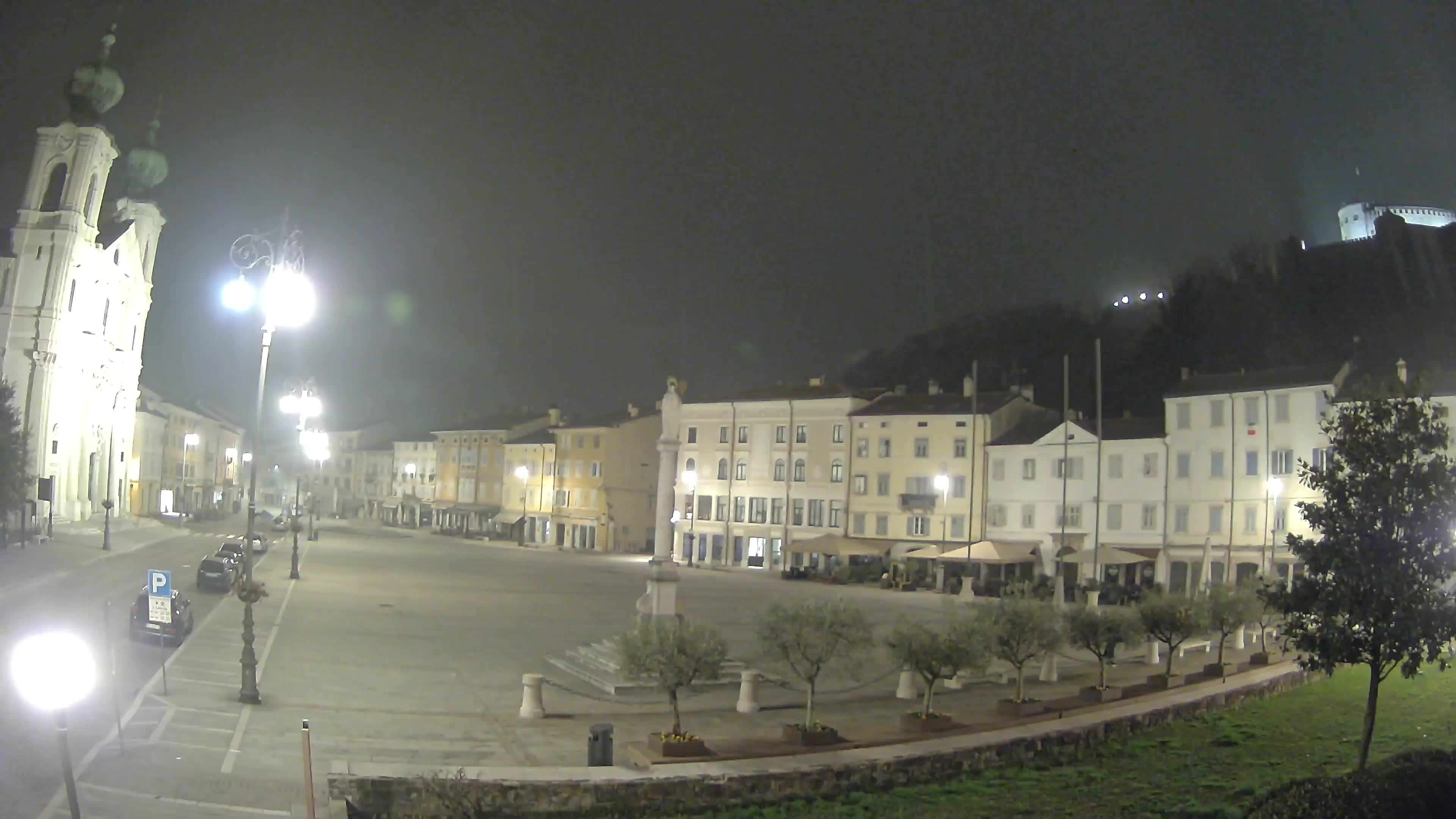 Gorizia – Plaza Vittoria – iglesia de San Pedro. Ignacio