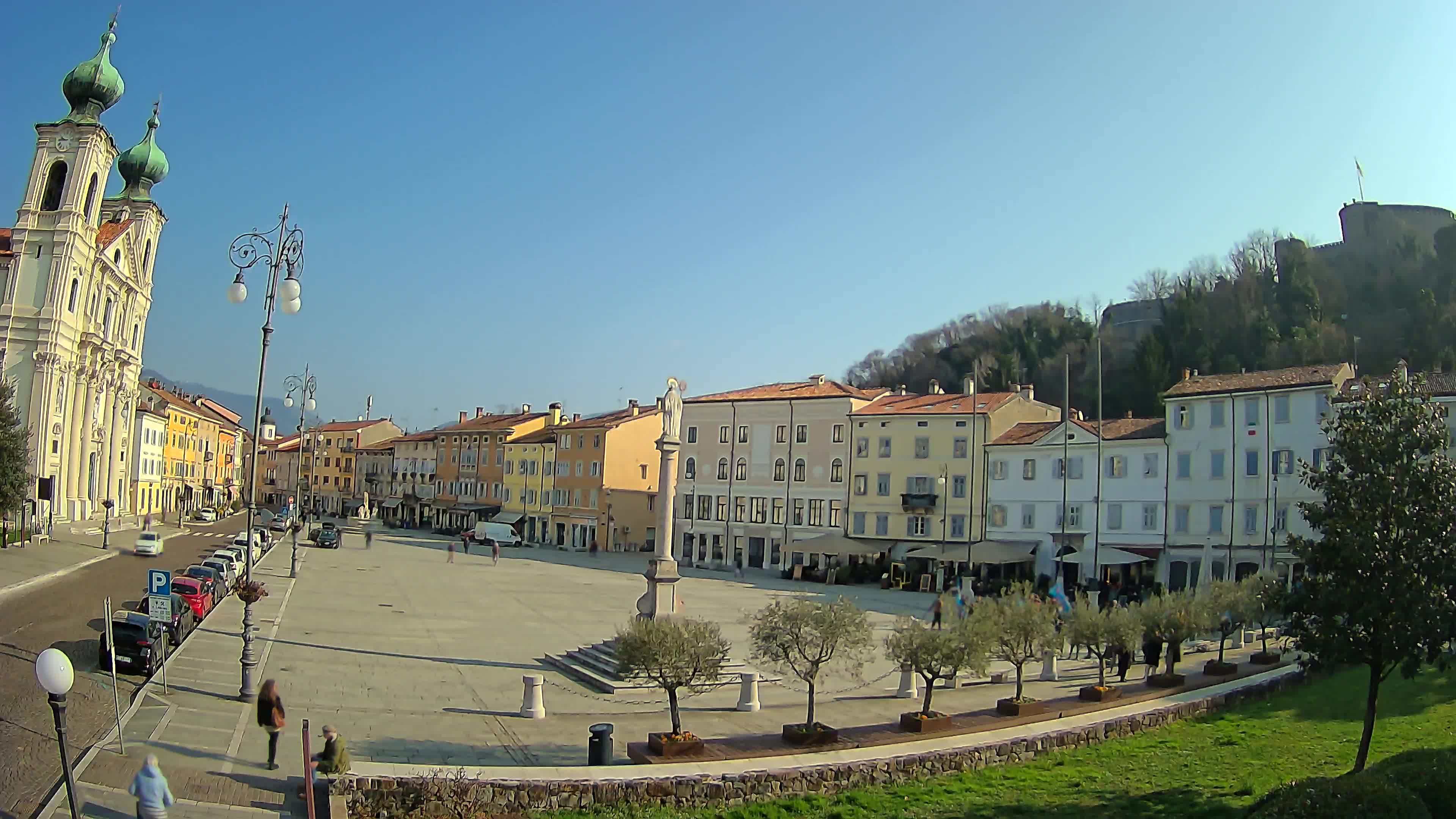 Gorizia Piazza della Vittoria e chiesa di S. Ignazio