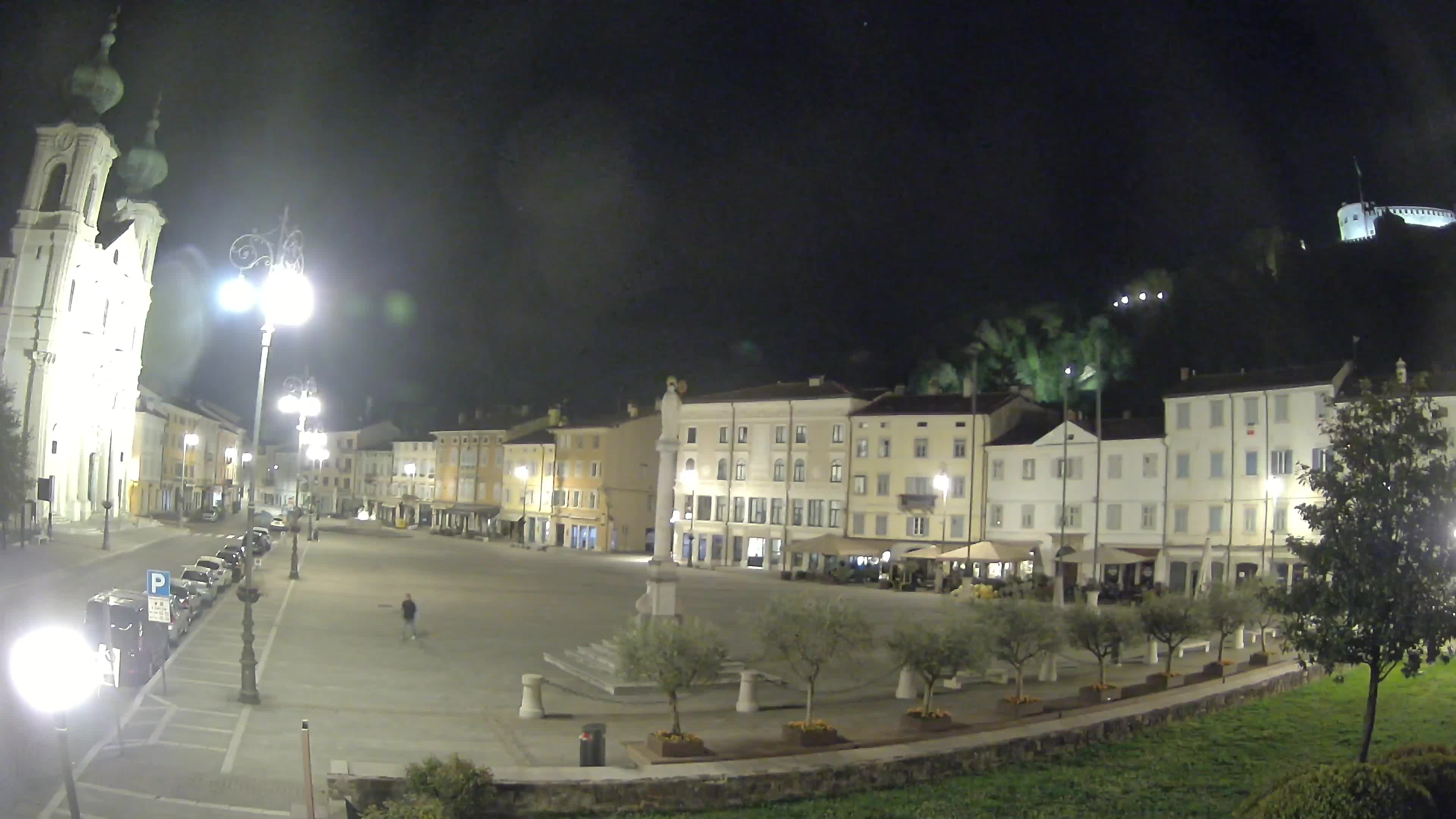 Gorizia Piazza della Vittoria e chiesa di S. Ignazio
