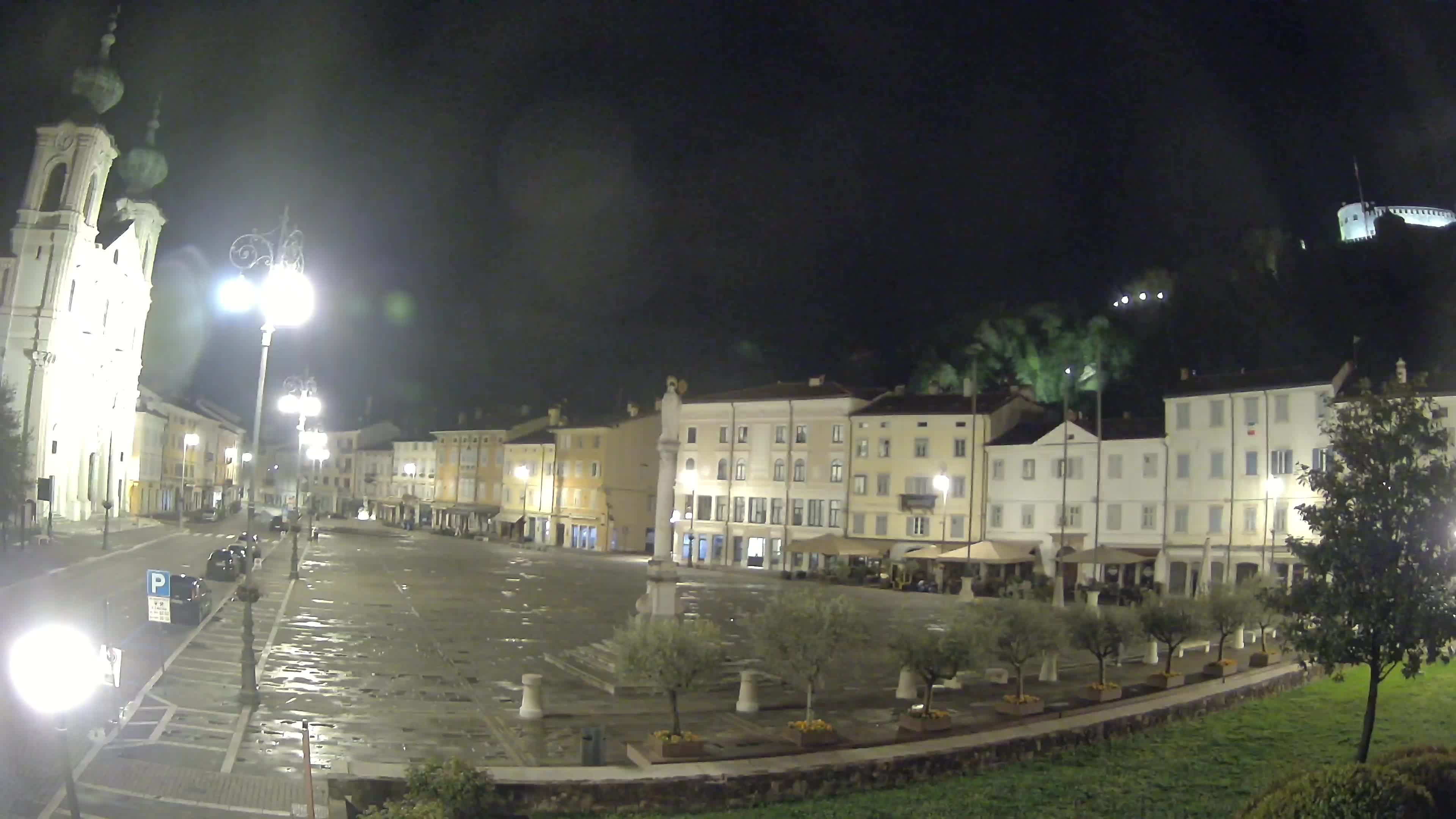 Gorizia Piazza della Vittoria e chiesa di S. Ignazio
