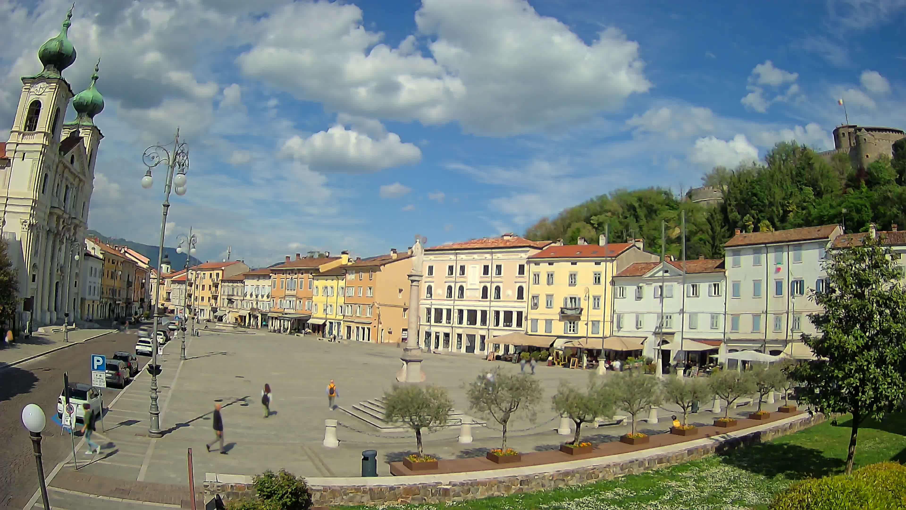 Gorizia Piazza della Vittoria e chiesa di S. Ignazio