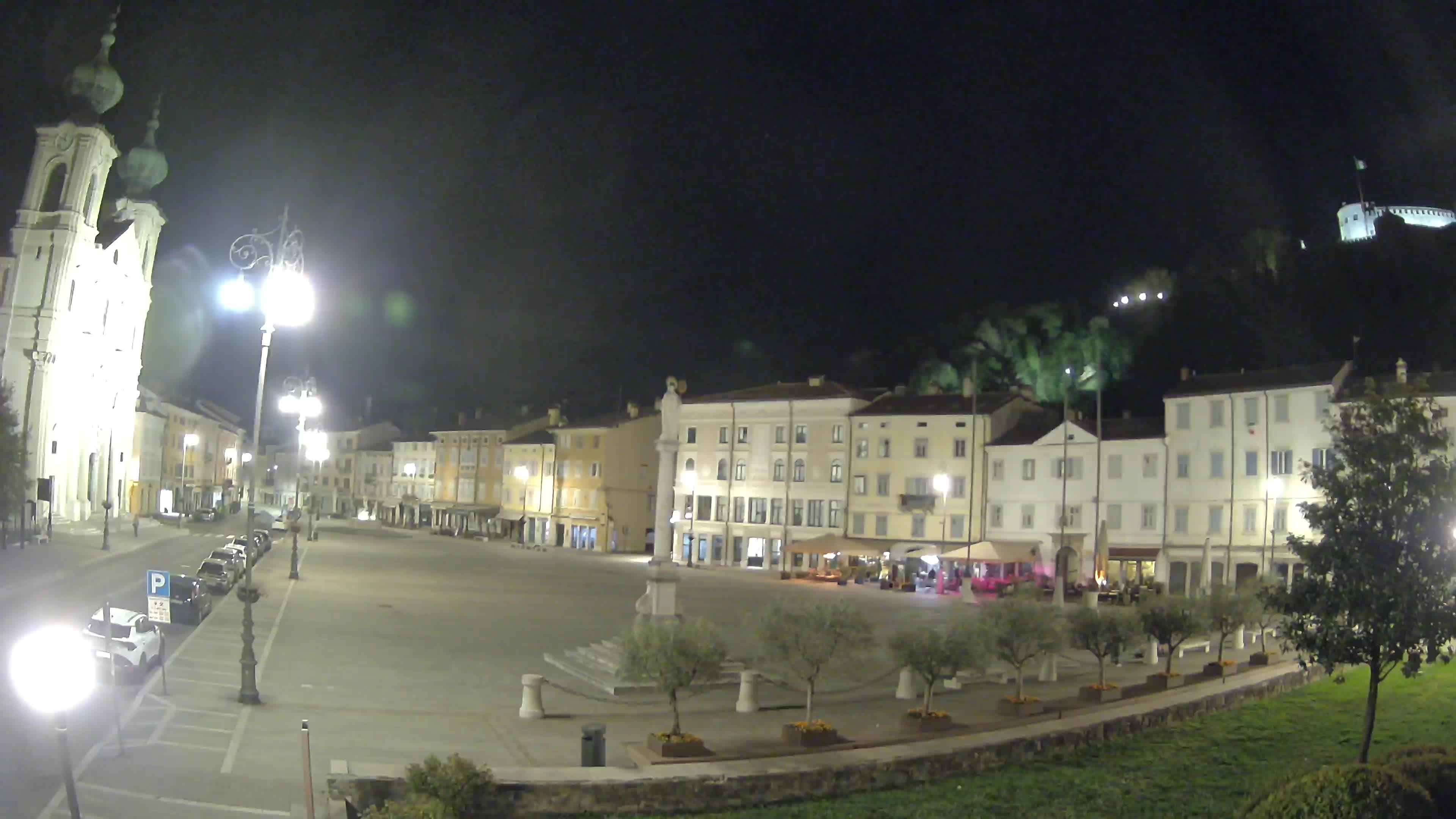 Gorizia Piazza della Vittoria e chiesa di S. Ignazio