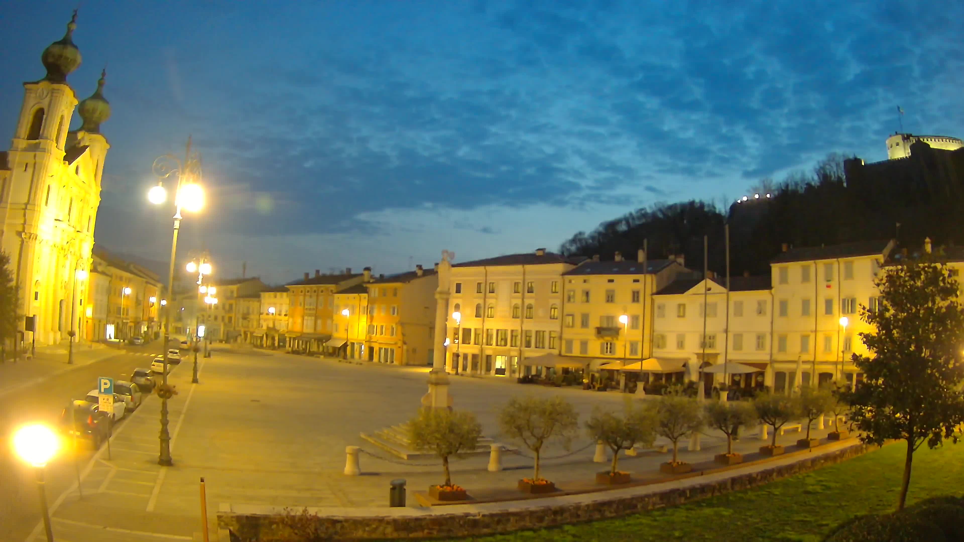 Gorizia – Plaza Vittoria – iglesia de San Pedro. Ignacio