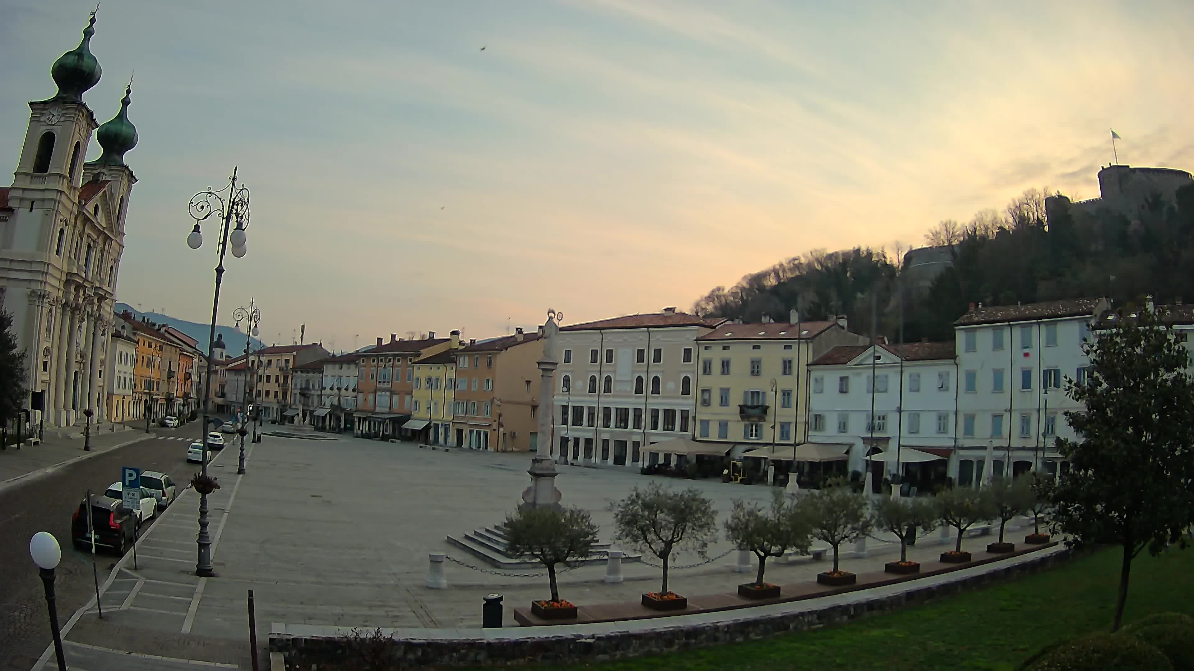 Gorizia – Plaza Vittoria – iglesia de San Pedro. Ignacio