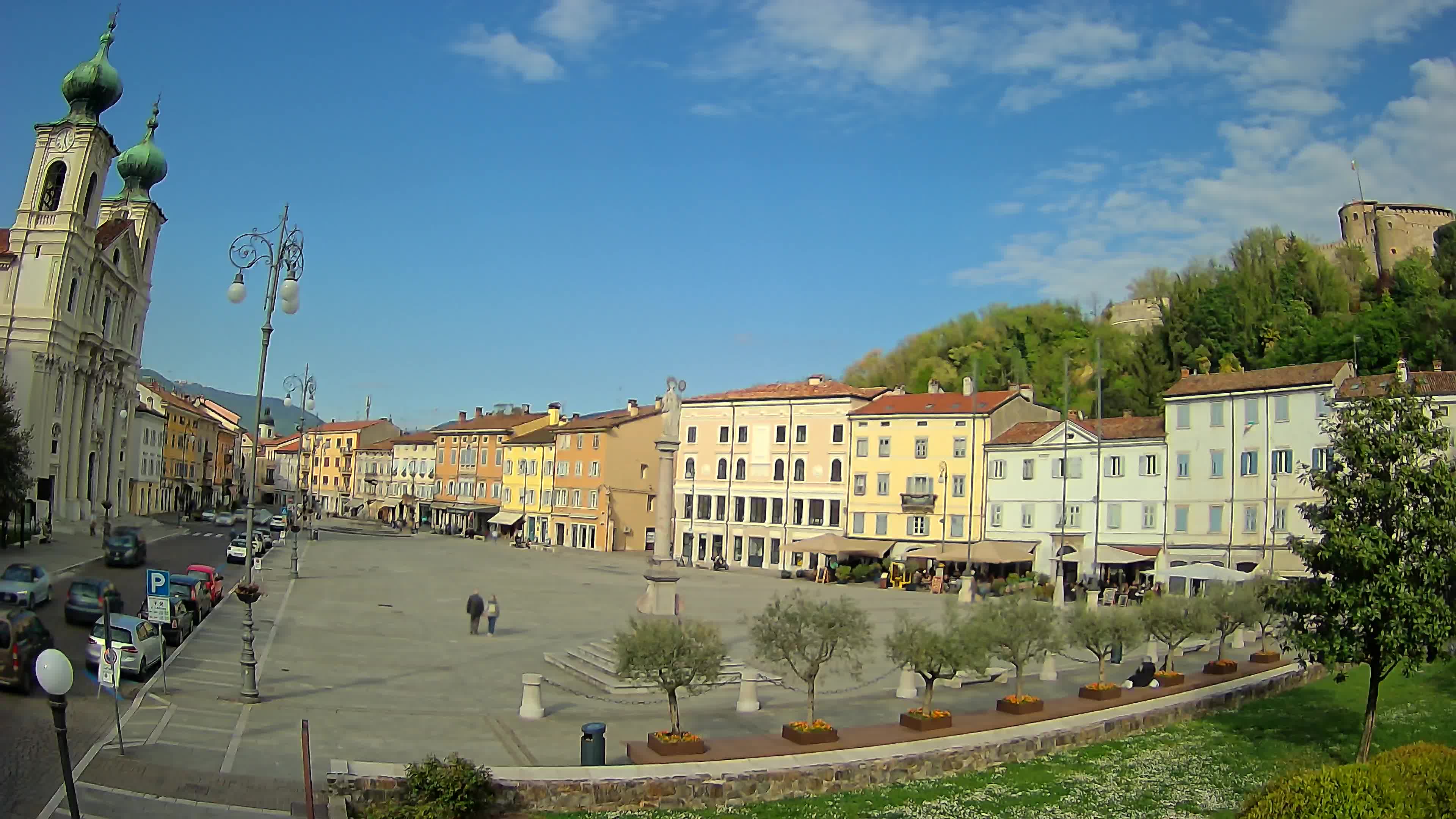 Gorizia Piazza della Vittoria e chiesa di S. Ignazio