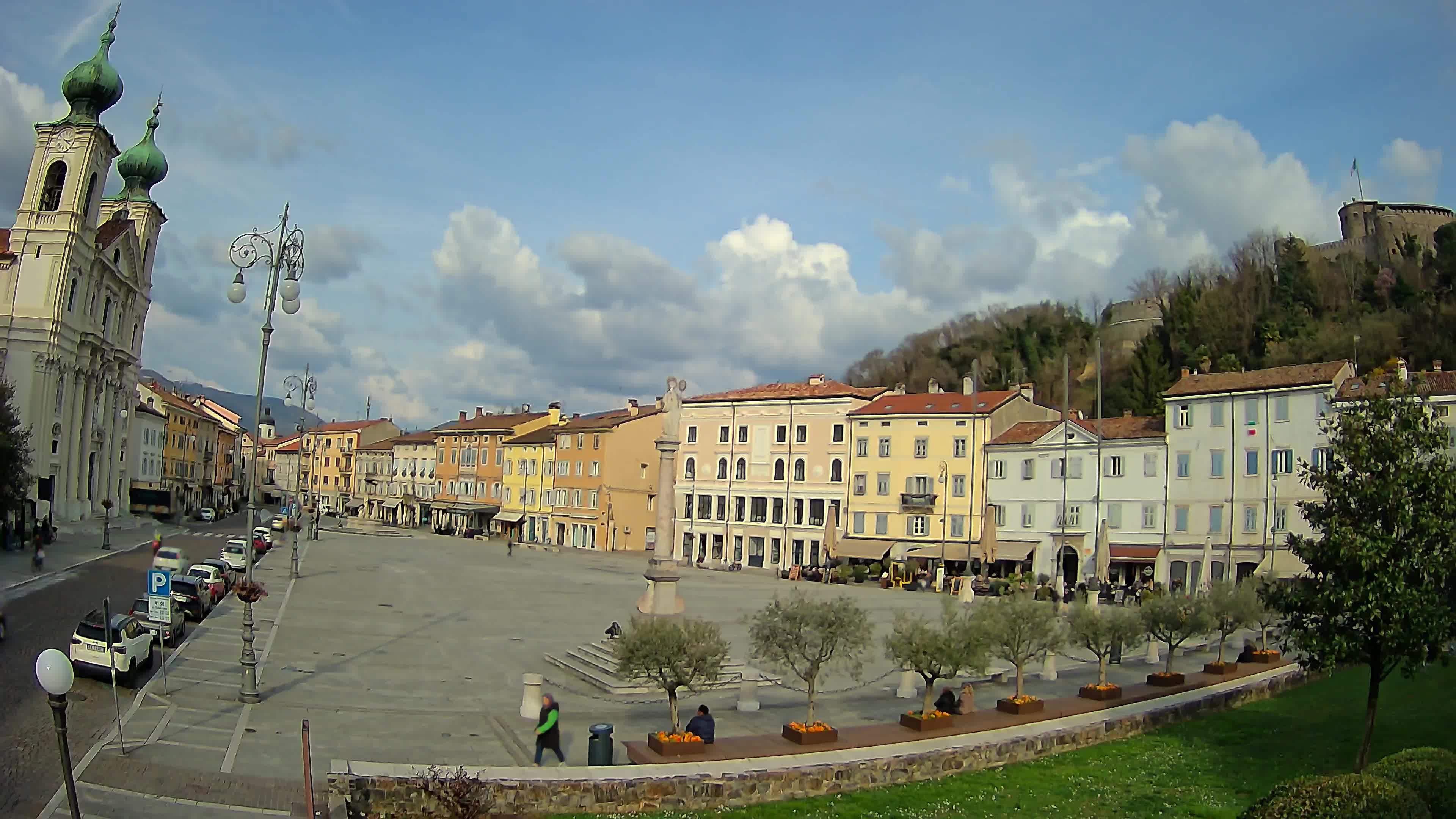 Gorizia Piazza della Vittoria e chiesa di S. Ignazio