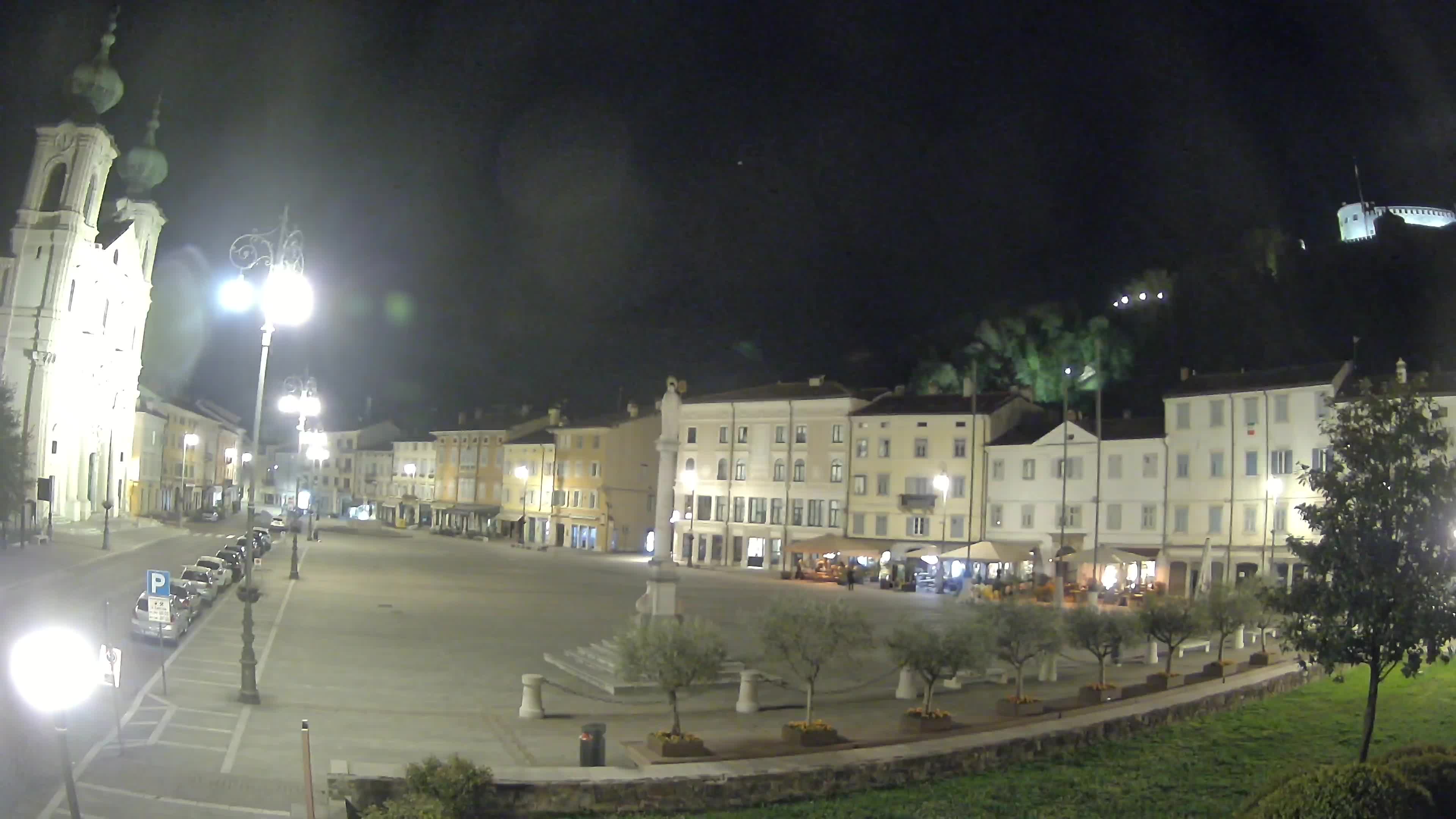 Gorizia Piazza della Vittoria e chiesa di S. Ignazio