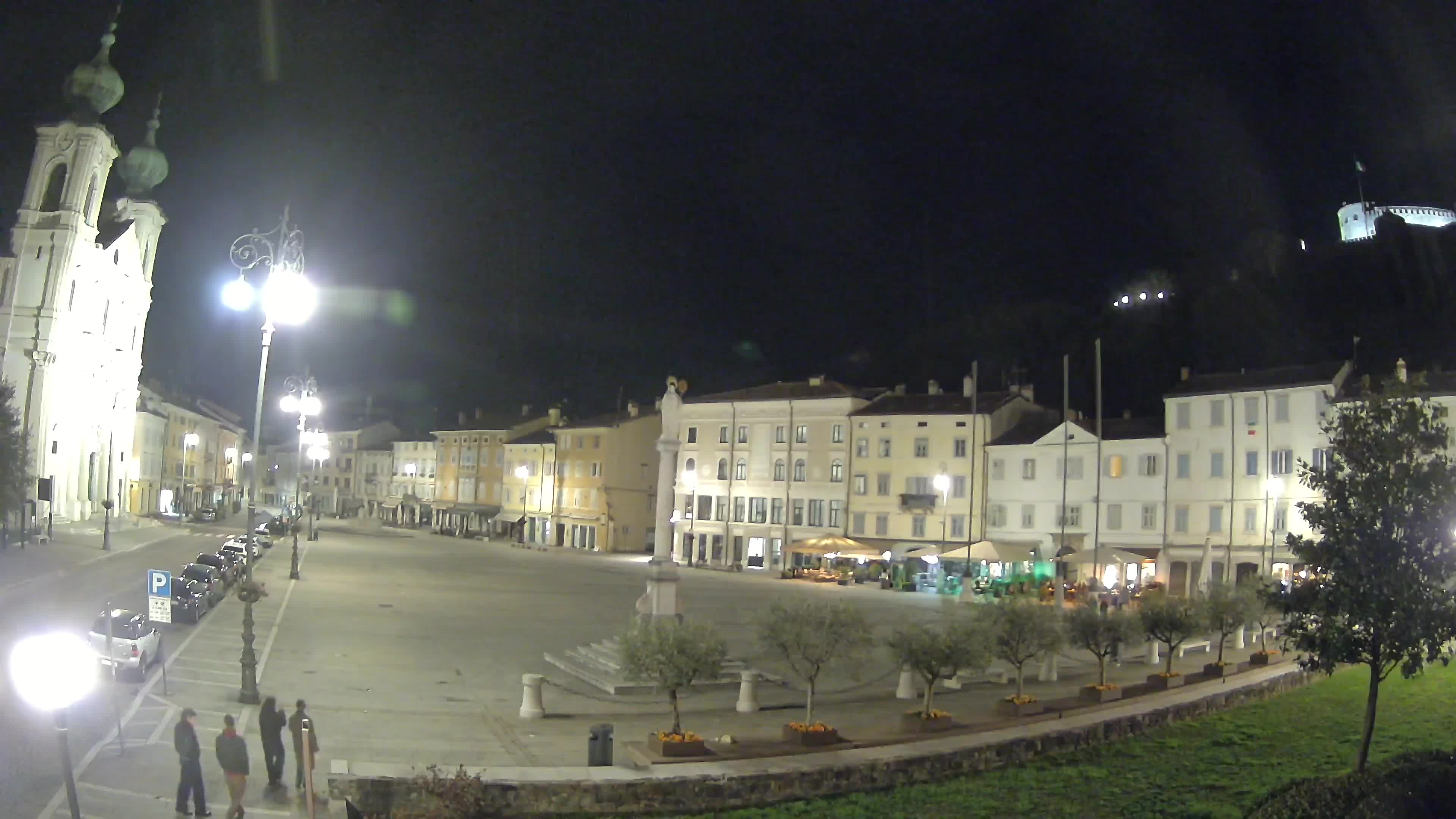 Gorizia Piazza della Vittoria e chiesa di S. Ignazio