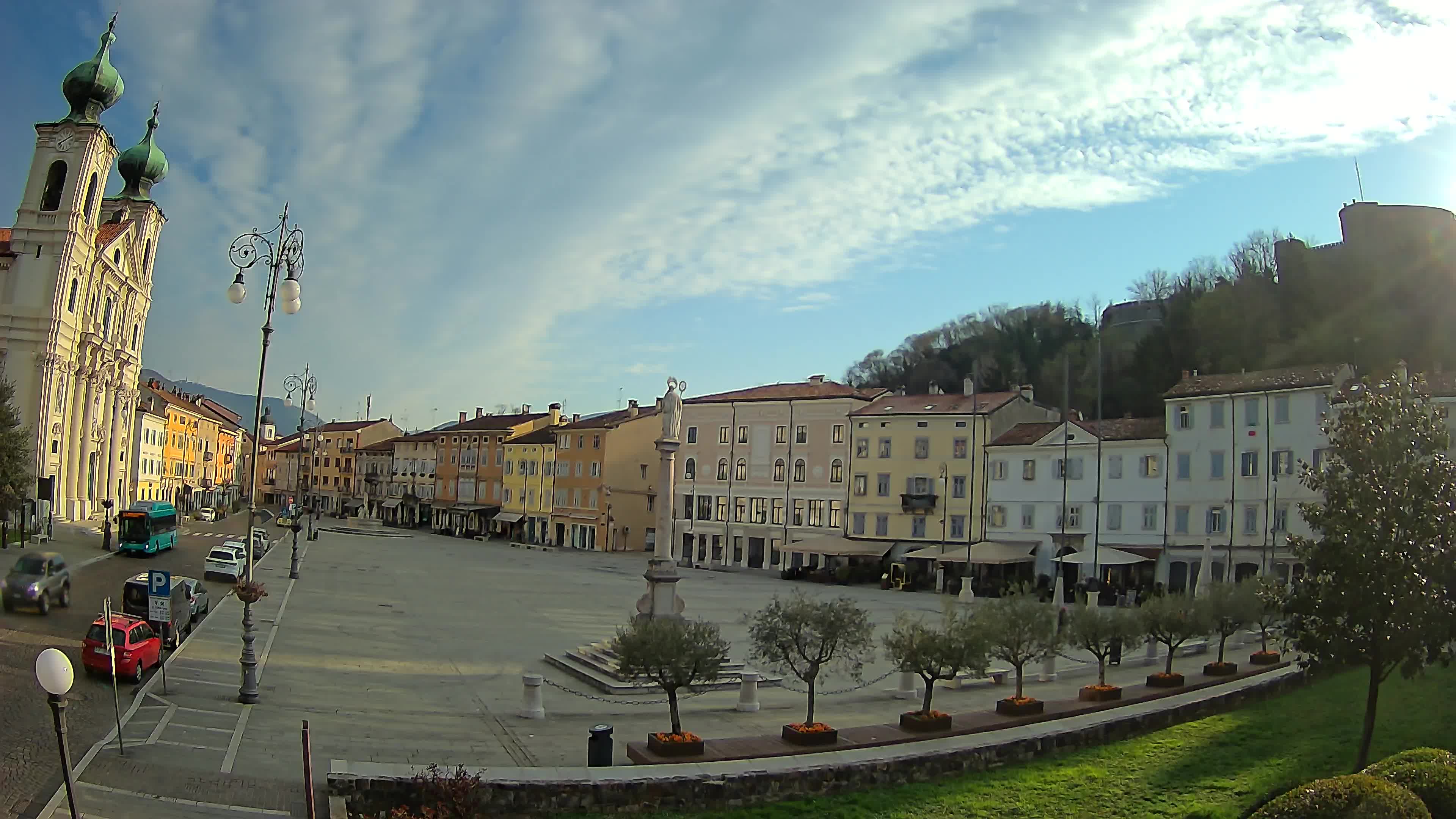 Gorizia Piazza della Vittoria e chiesa di S. Ignazio