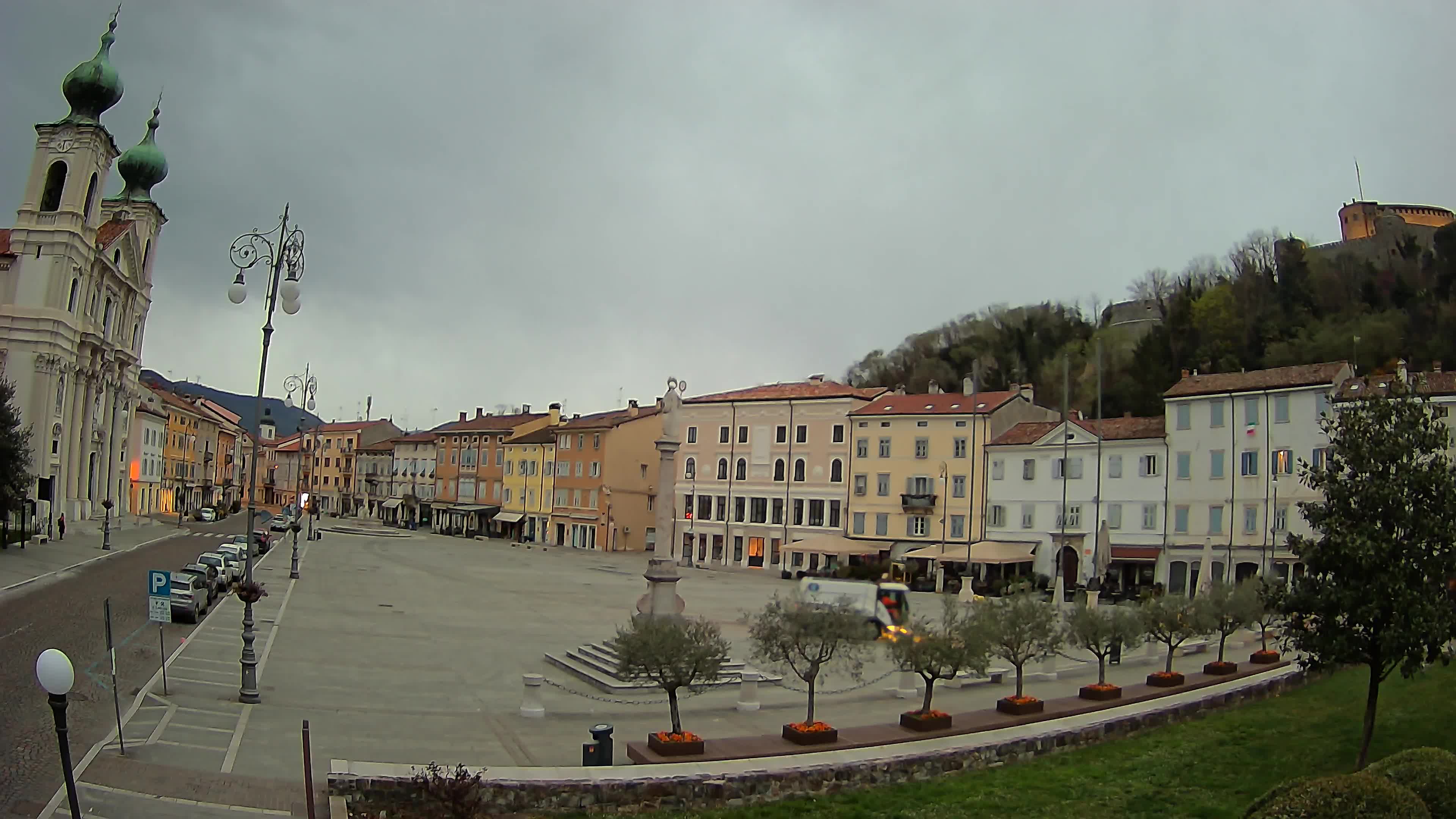 Webcam Gorizia Vittoria square – Church of st. Ignazio