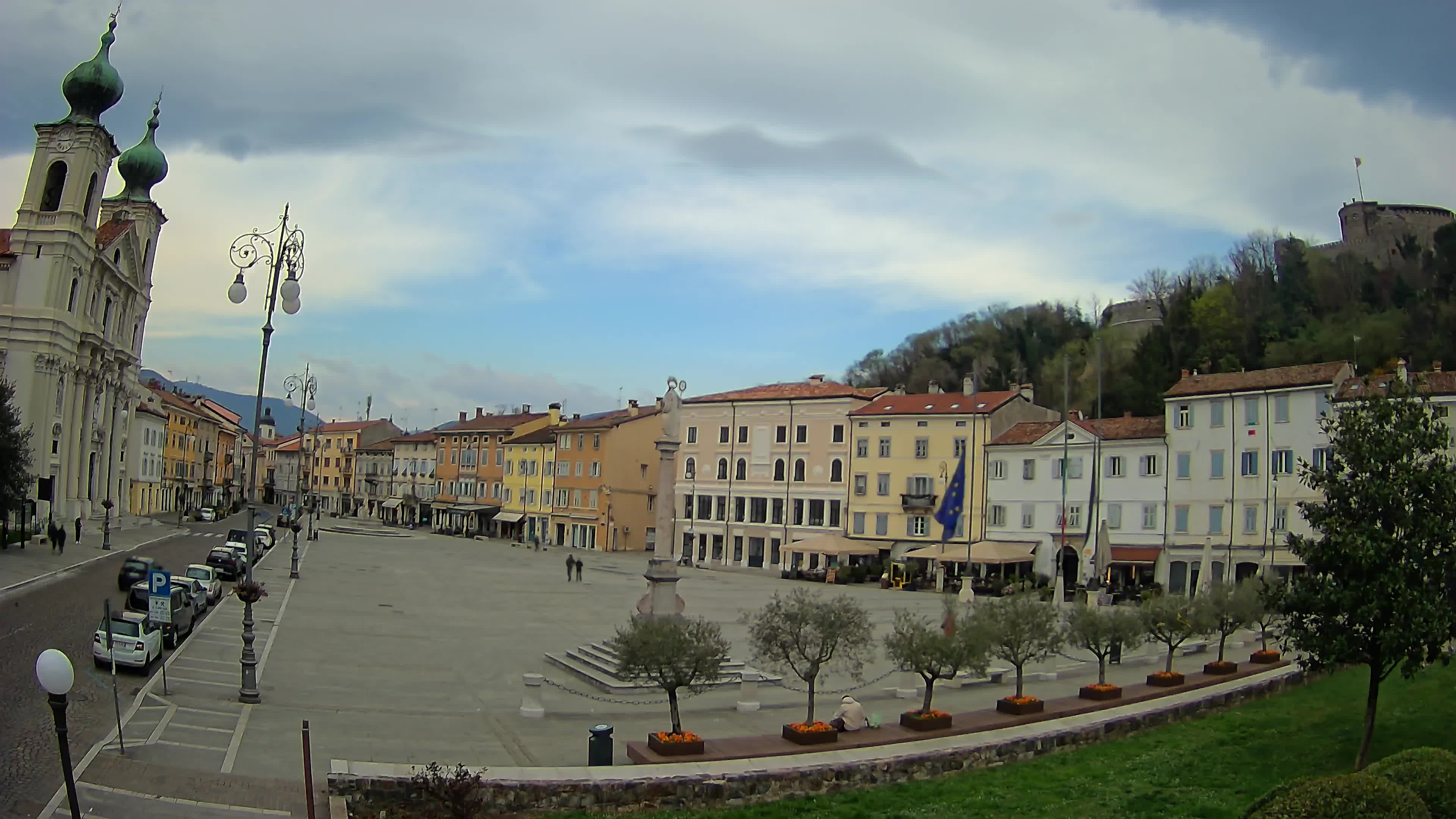 Gorizia Piazza della Vittoria e chiesa di S. Ignazio