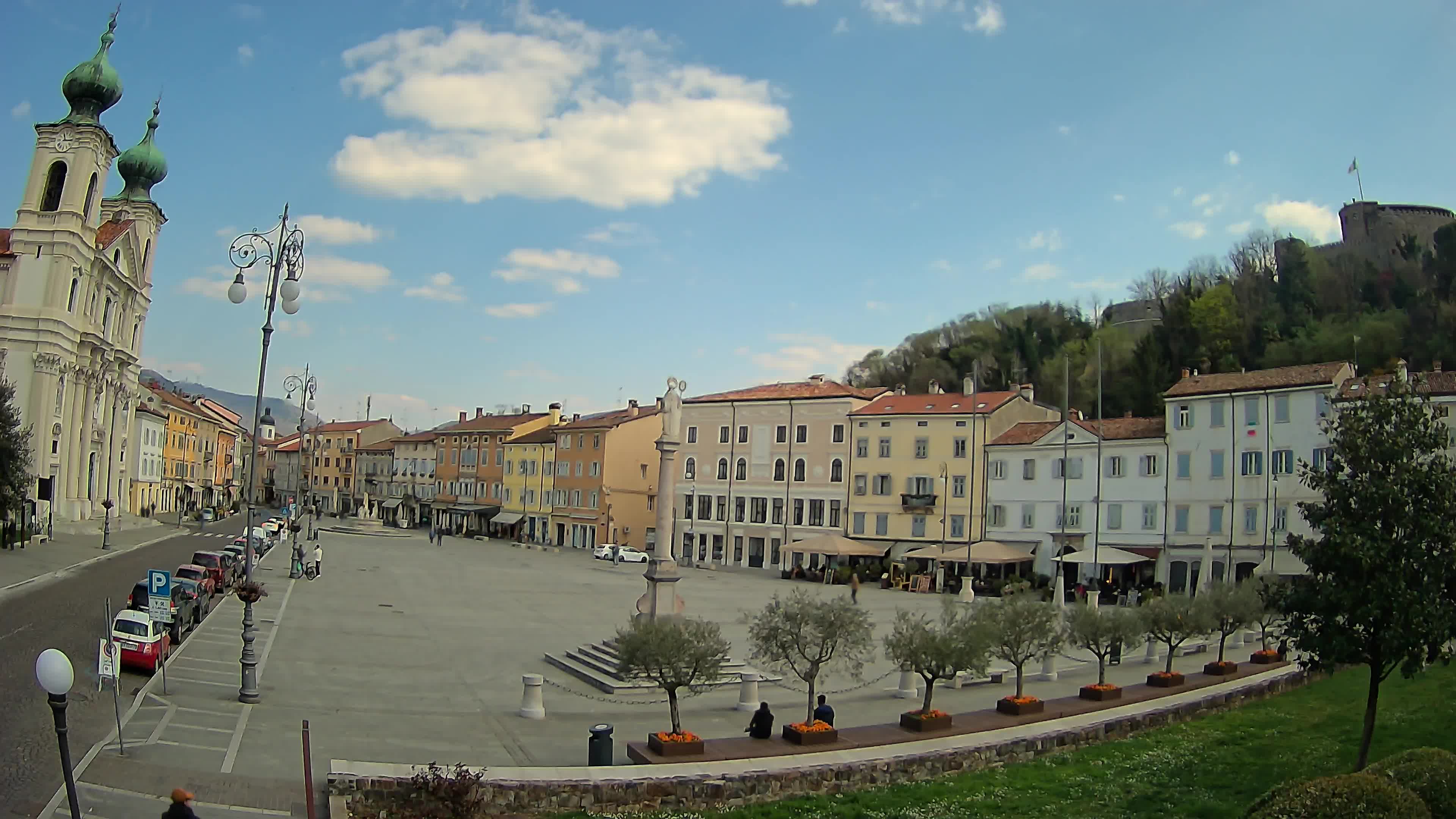 Gorizia Piazza della Vittoria e chiesa di S. Ignazio