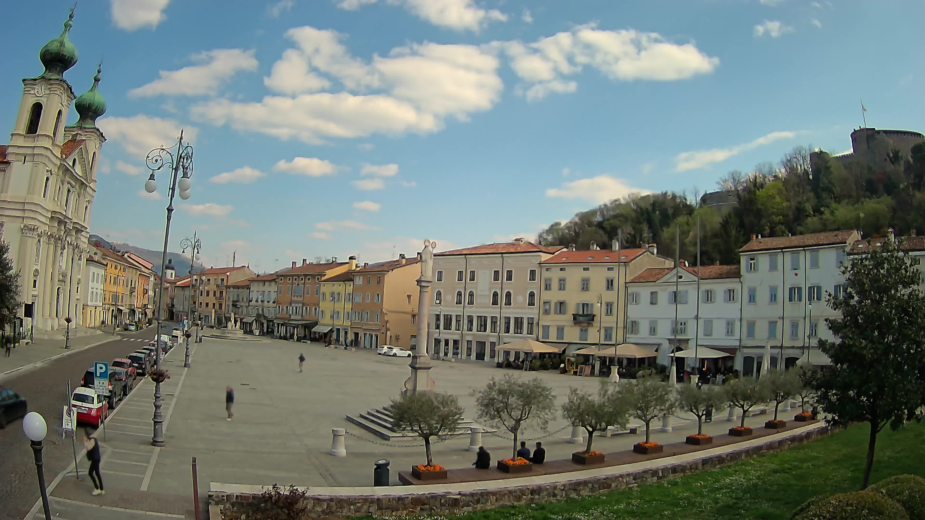 Gorizia – Plaza Vittoria – iglesia de San Pedro. Ignacio