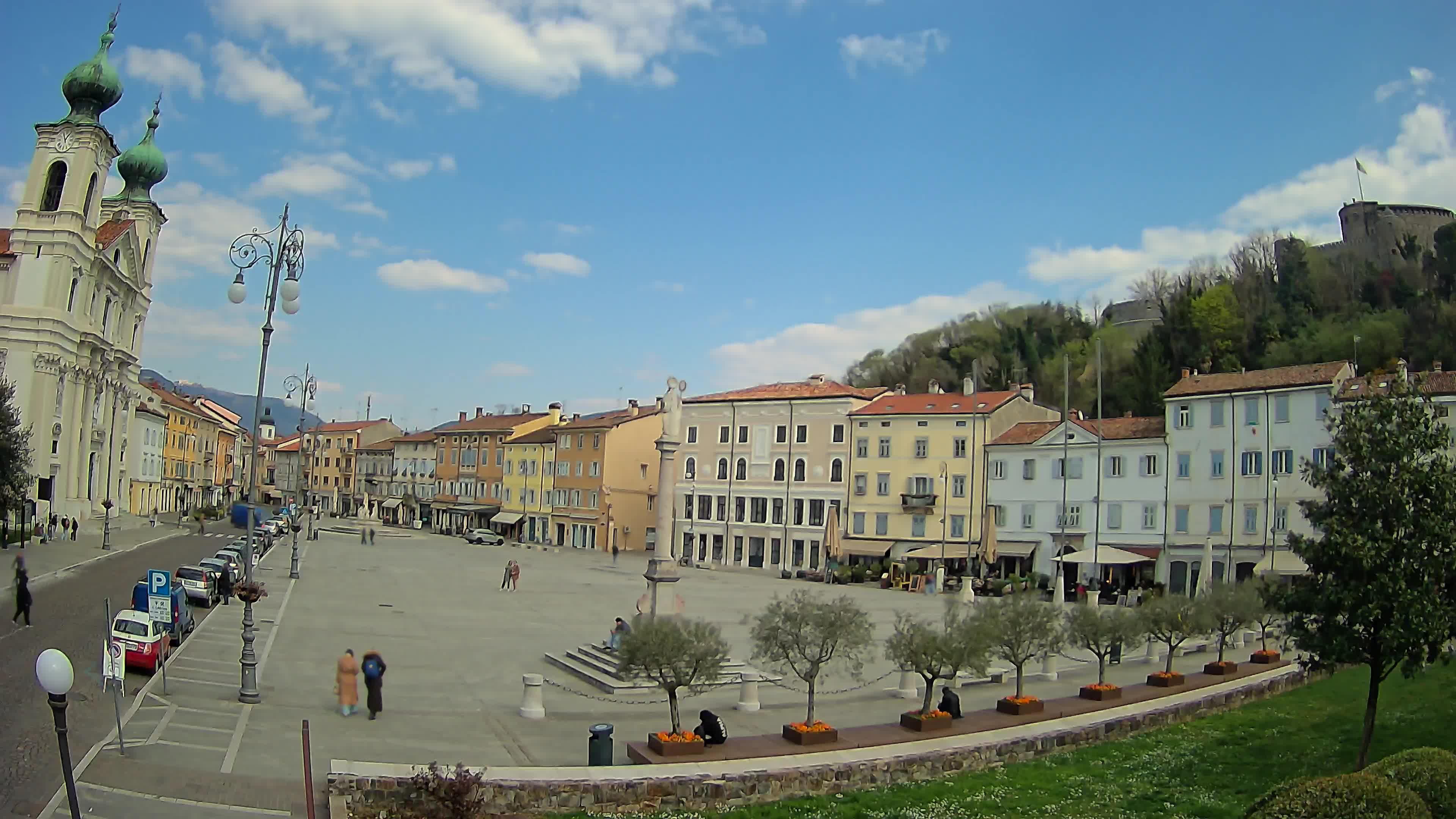 Gorizia – Plaza Vittoria – iglesia de San Pedro. Ignacio