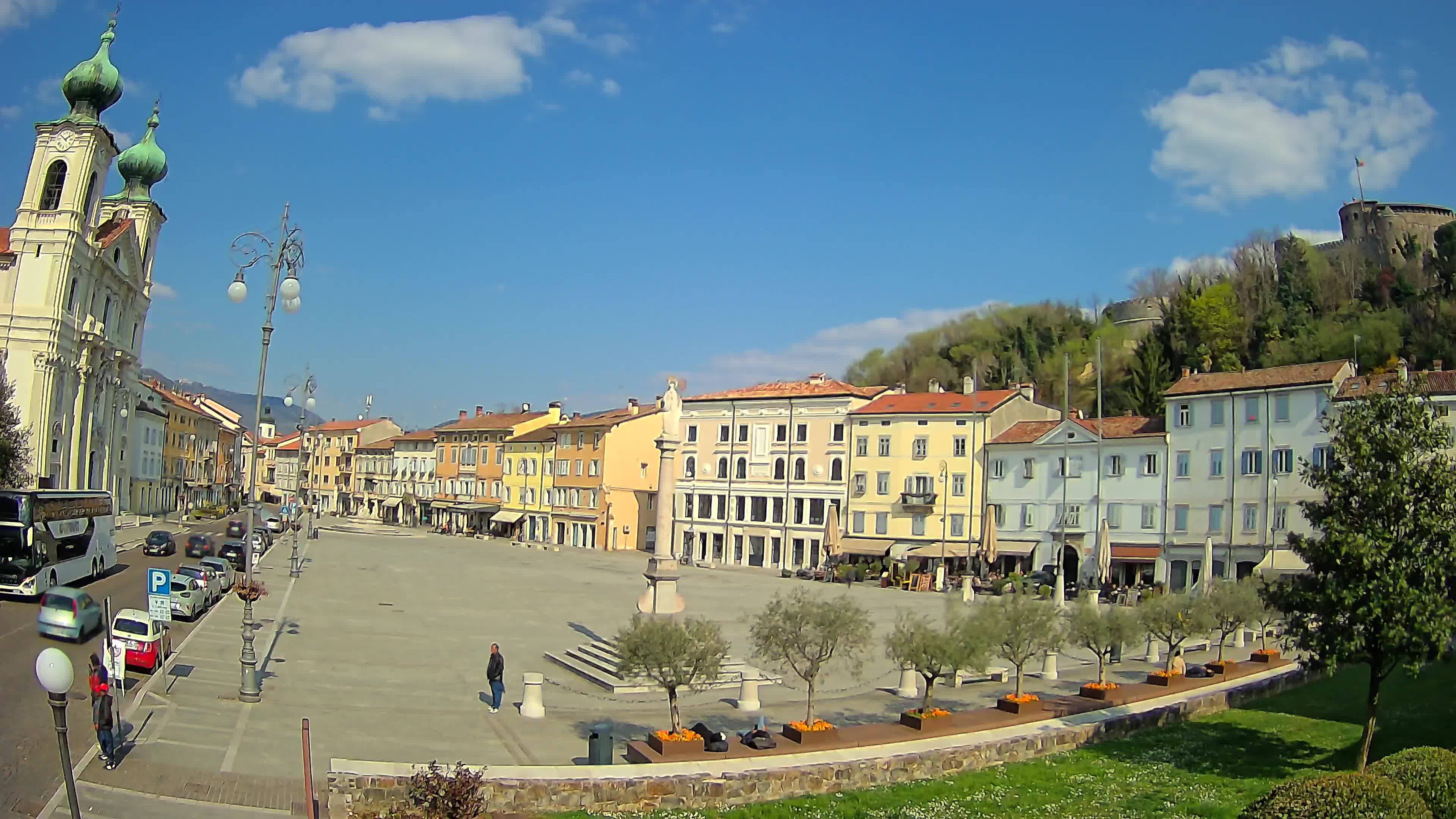 Gorizia Piazza della Vittoria e chiesa di S. Ignazio