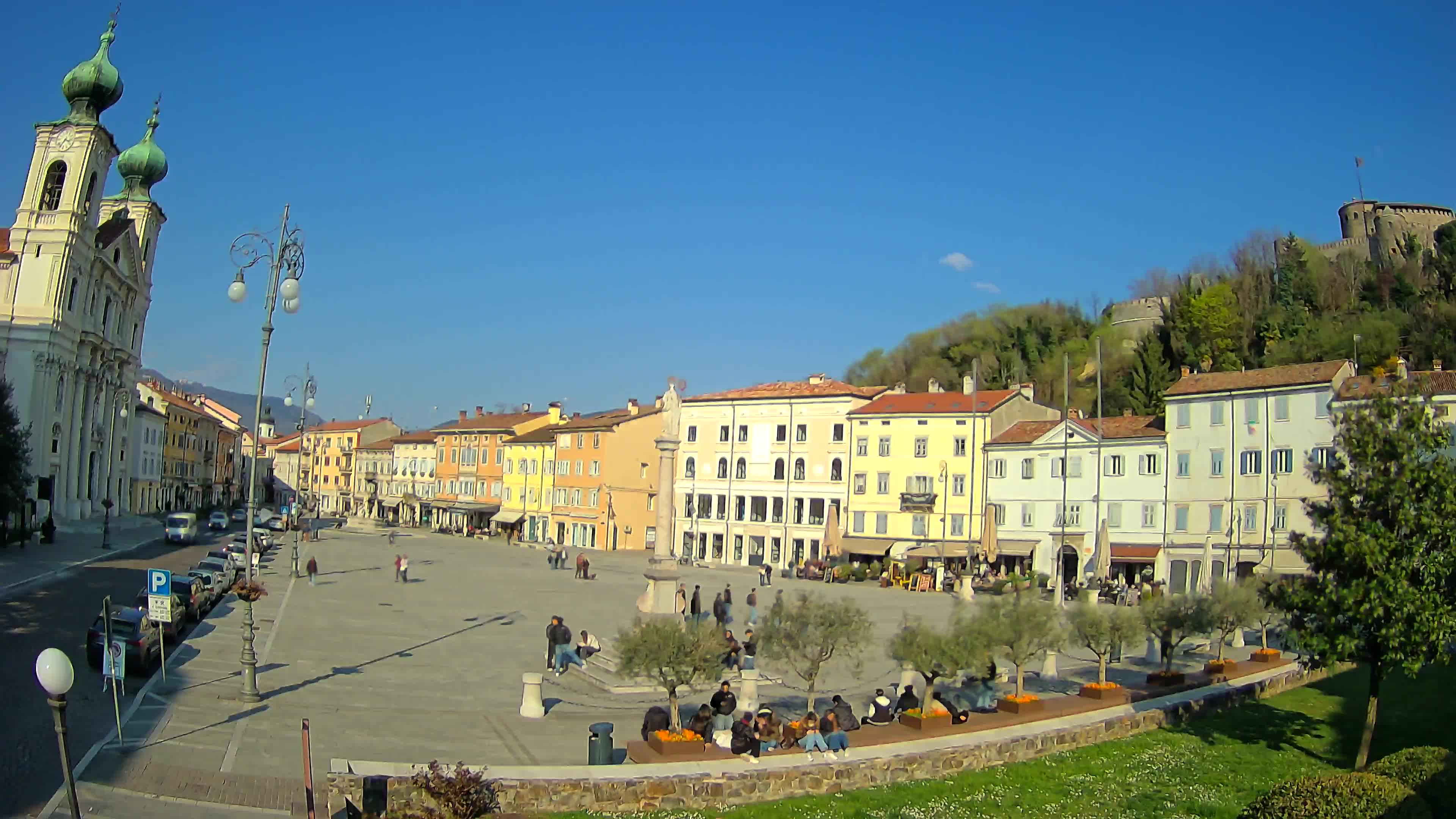 Gorizia Piazza della Vittoria e chiesa di S. Ignazio