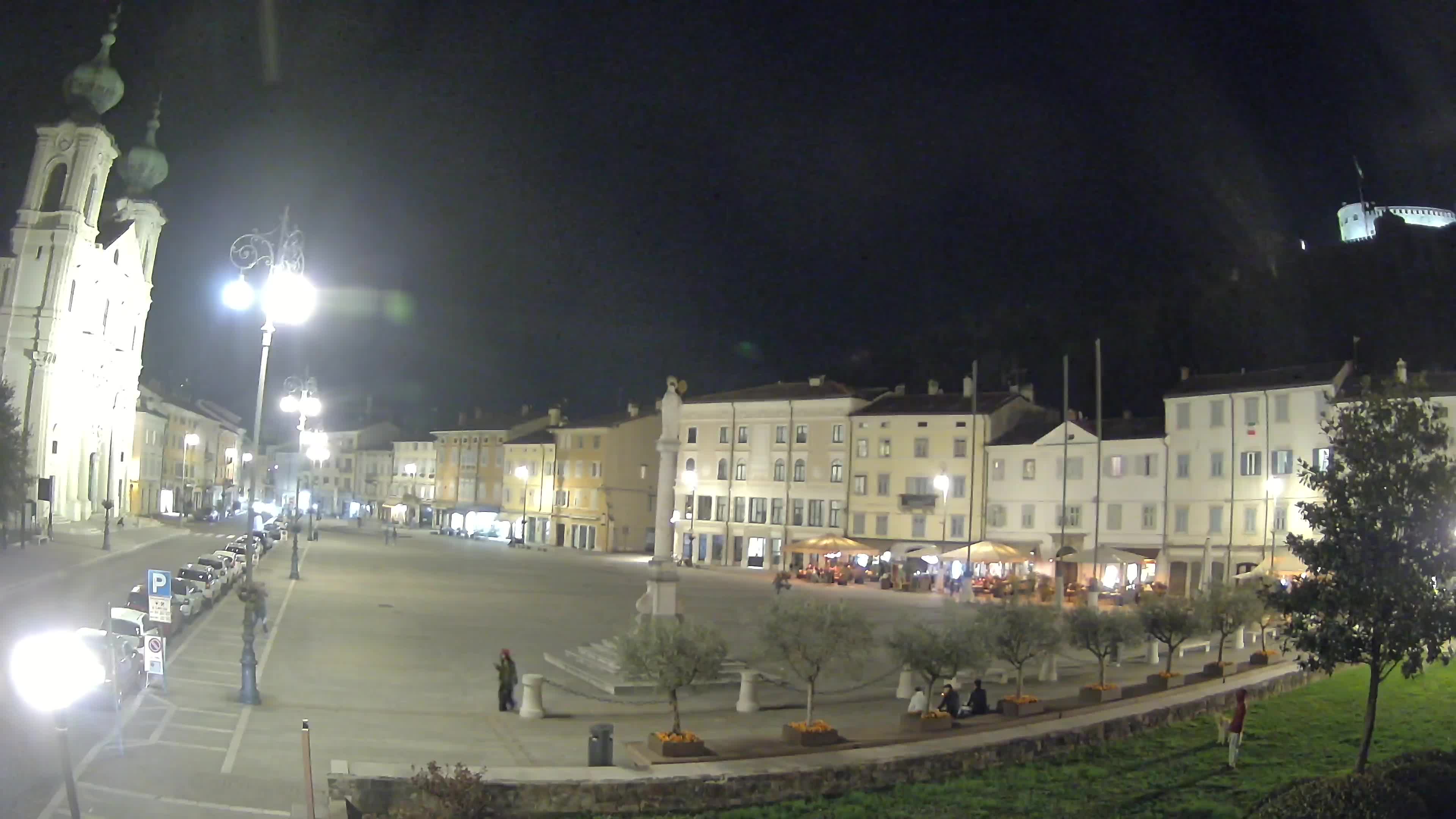 Kamera Gorica Travnik in cerkev sv. Ignacija