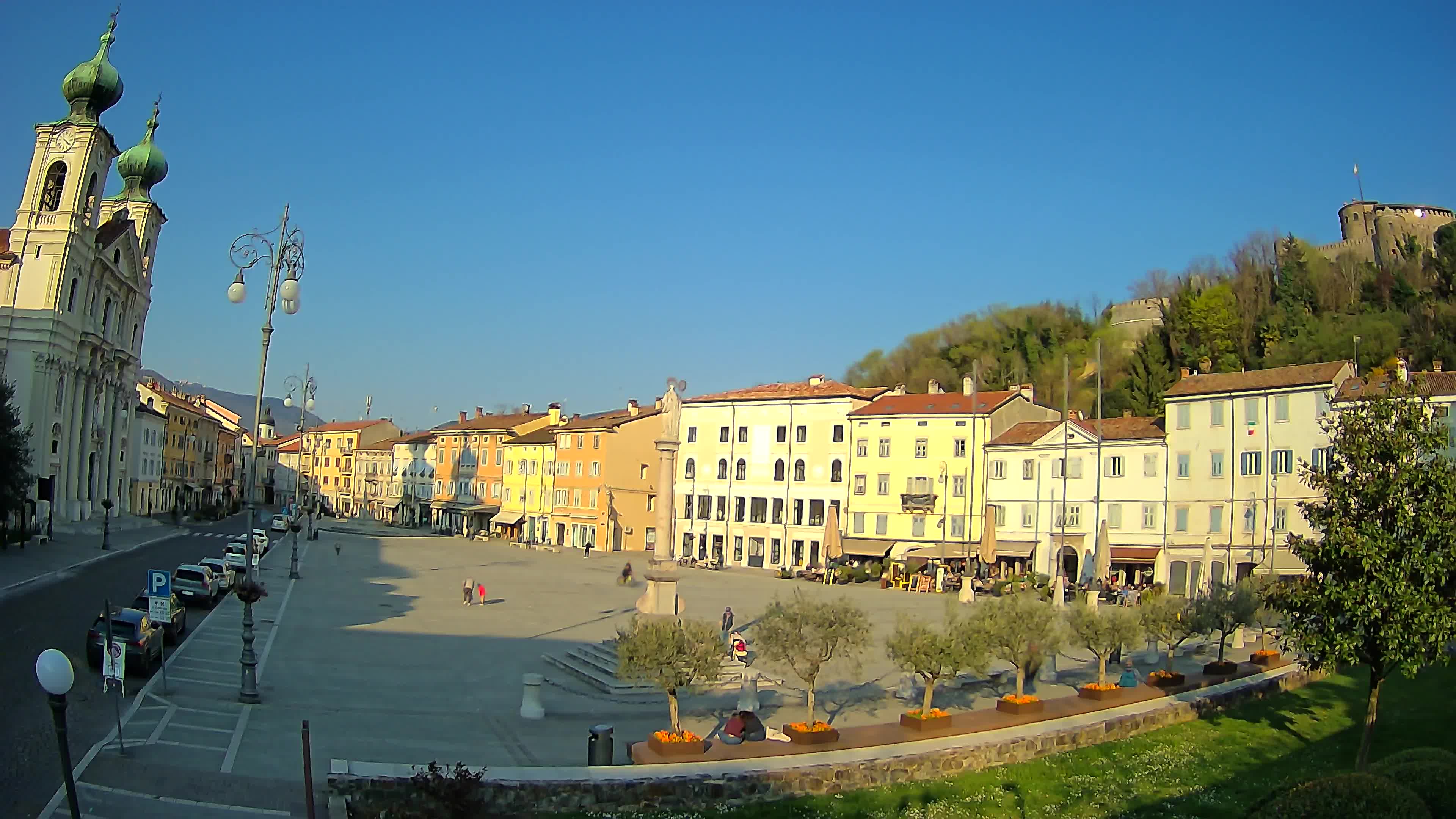 Gorizia Piazza della Vittoria e chiesa di S. Ignazio