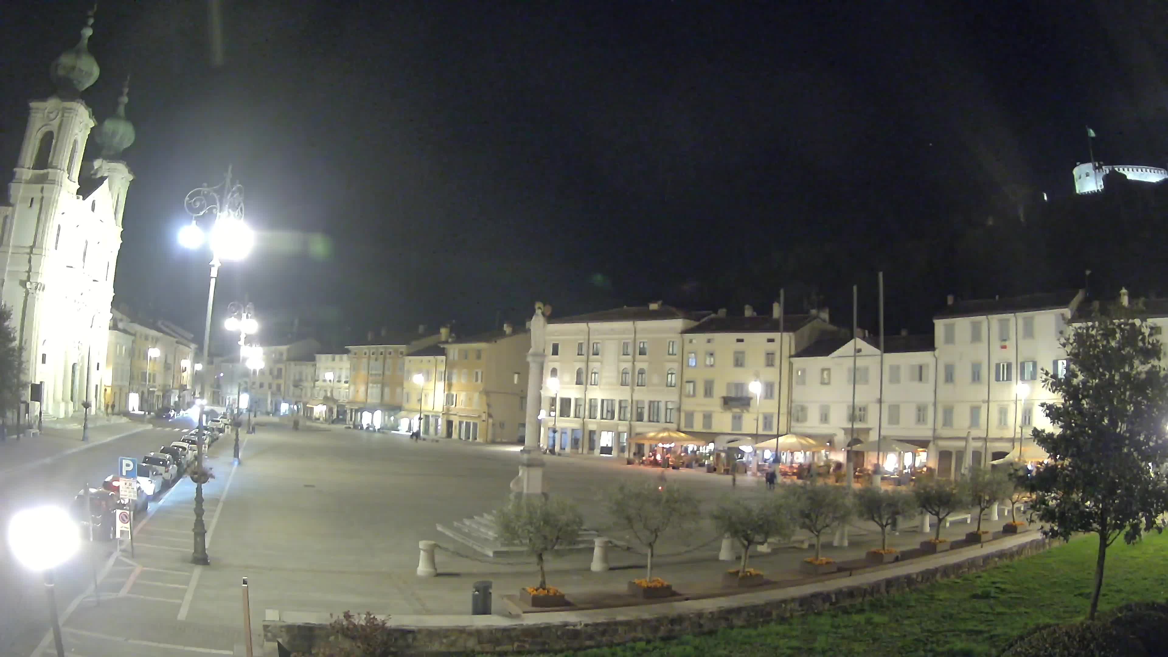 Gorizia – Plaza Vittoria – iglesia de San Pedro. Ignacio