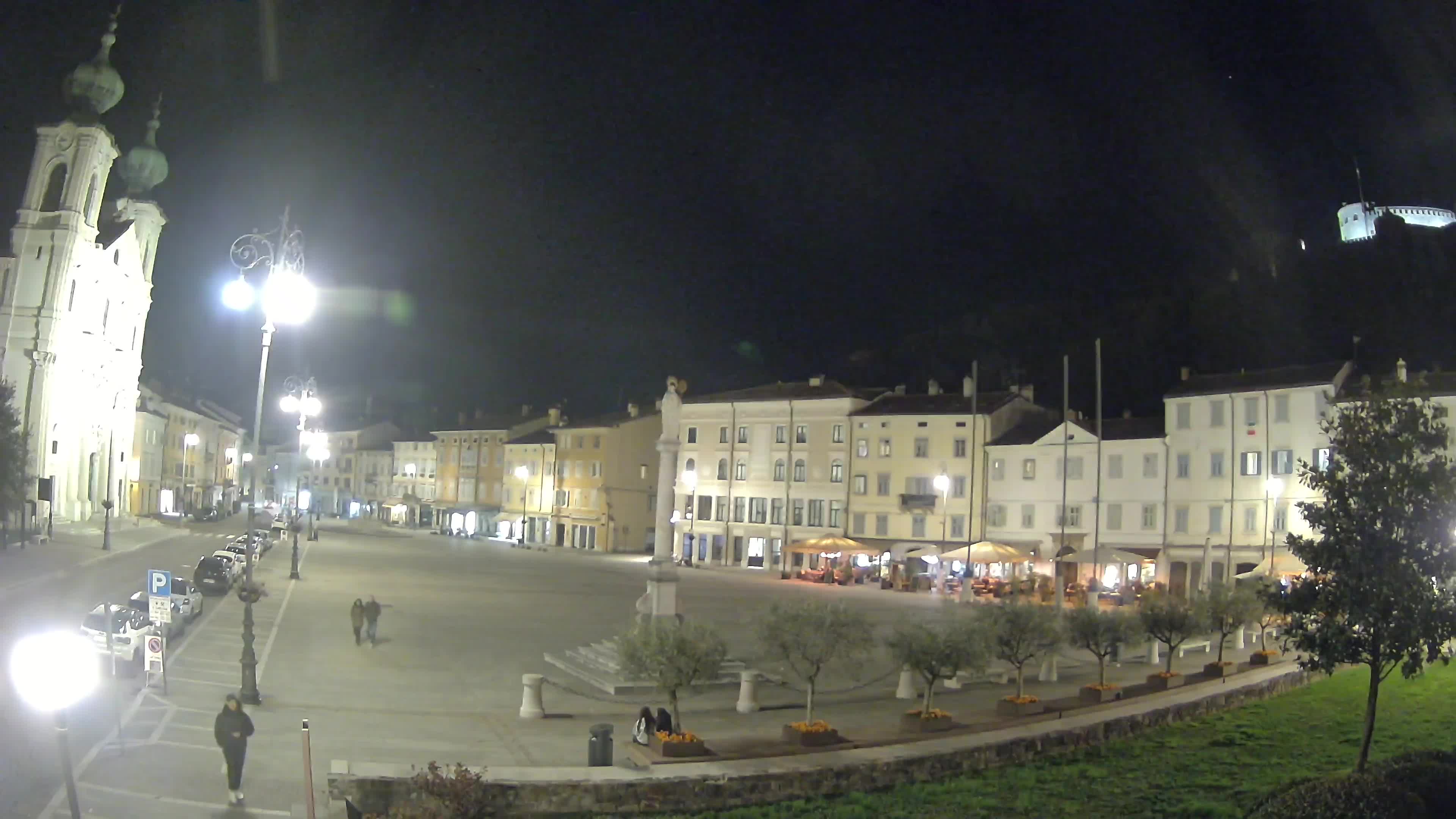 Gorizia Piazza della Vittoria e chiesa di S. Ignazio