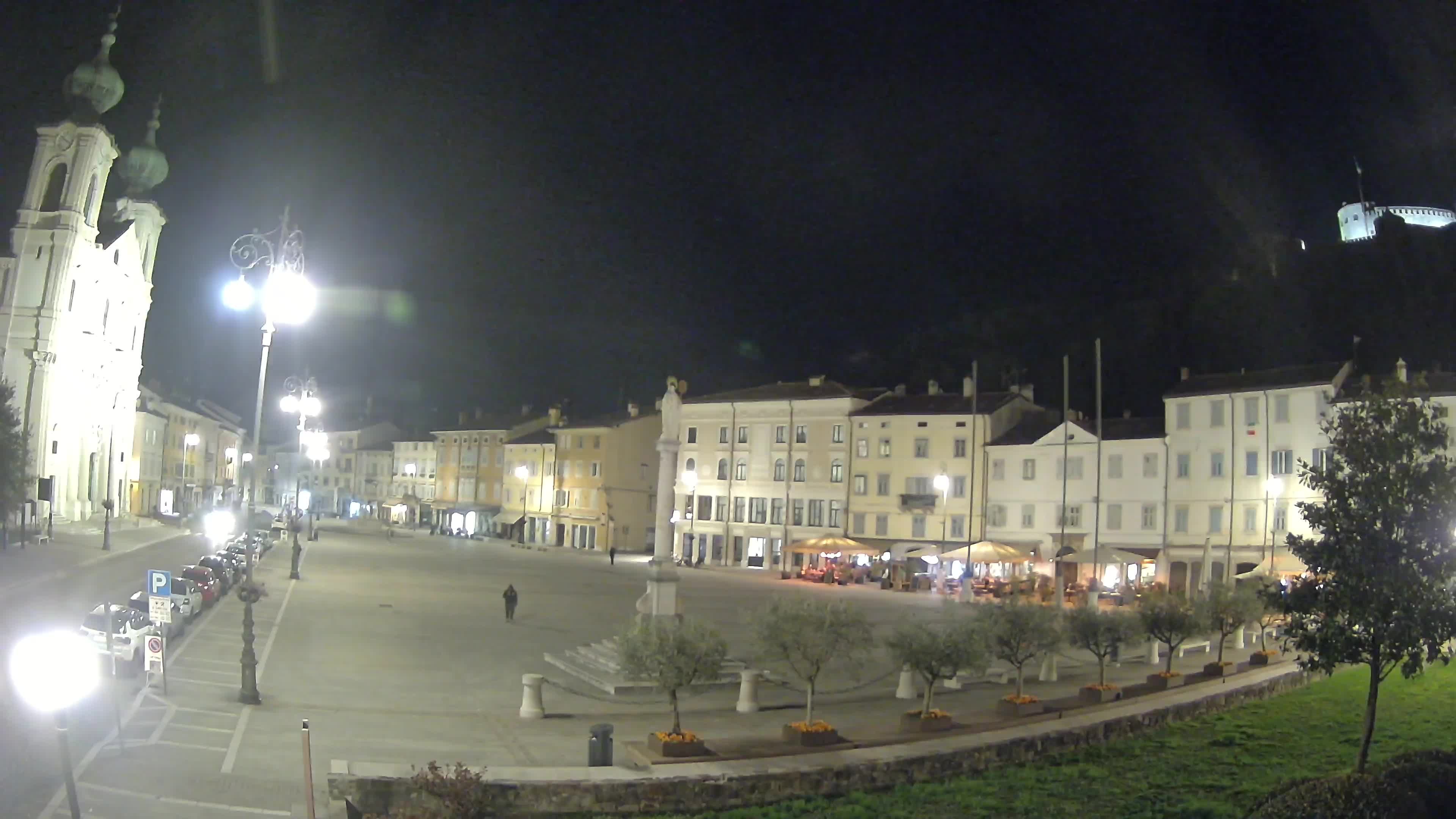 Gorizia Piazza della Vittoria e chiesa di S. Ignazio