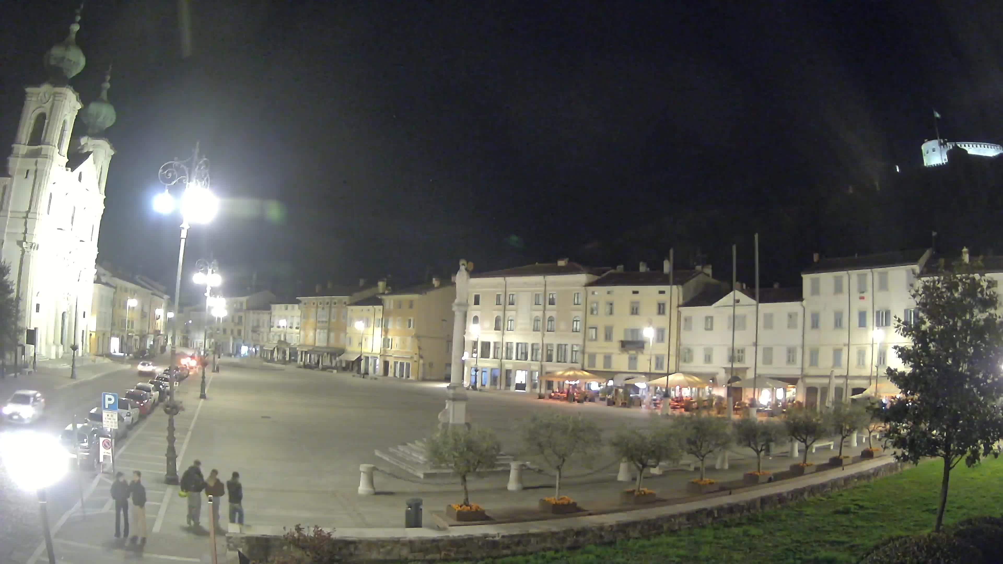 Gorizia Piazza della Vittoria e chiesa di S. Ignazio