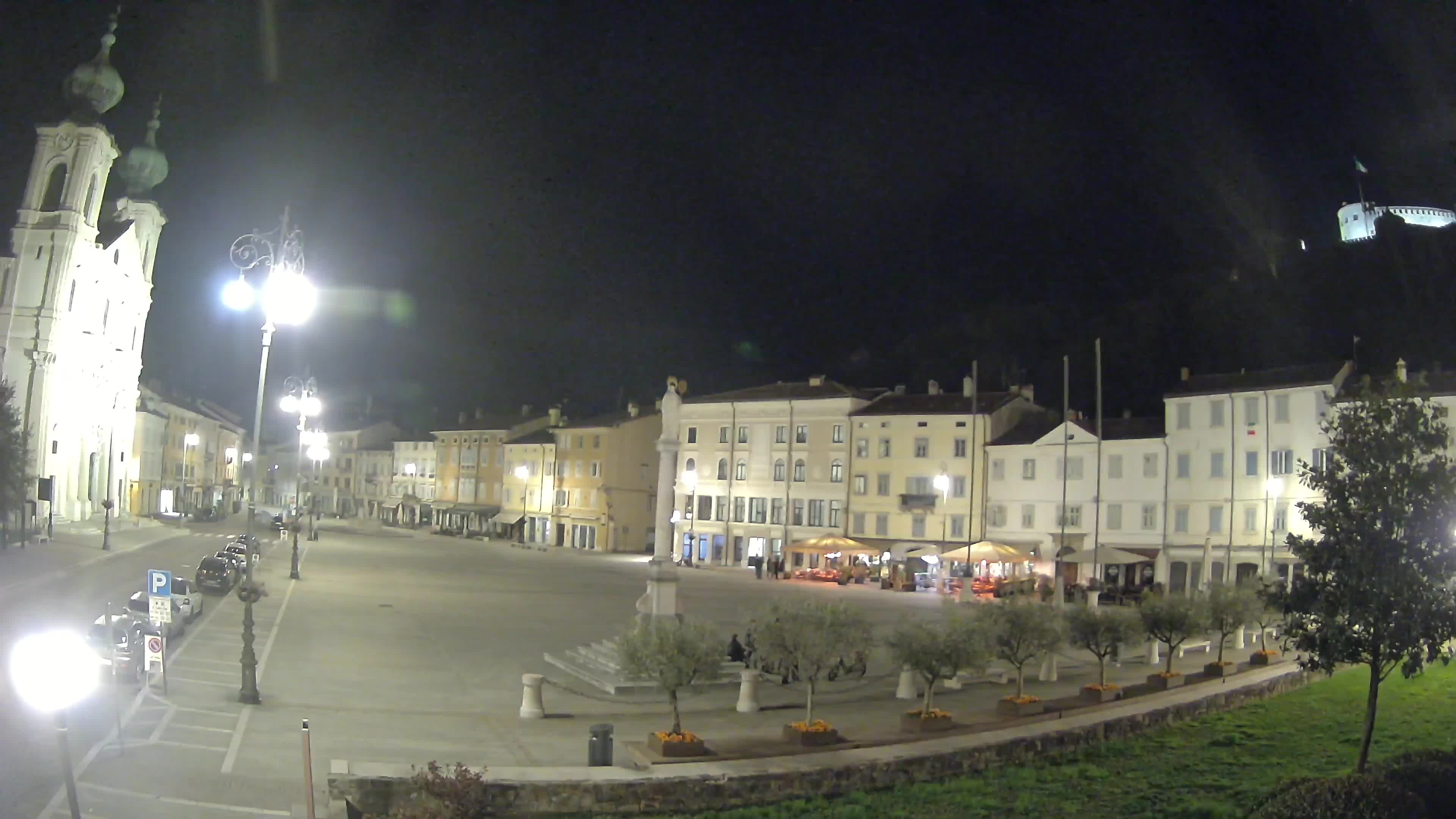 Gorizia Piazza della Vittoria e chiesa di S. Ignazio