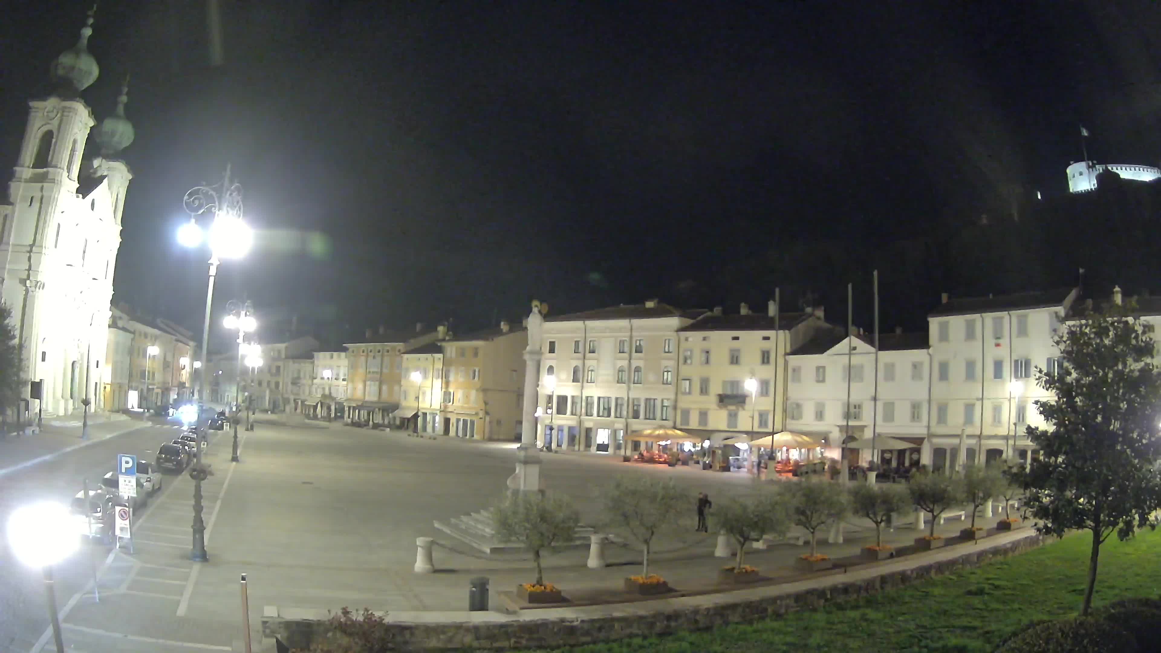 Kamera Gorica Travnik in cerkev sv. Ignacija