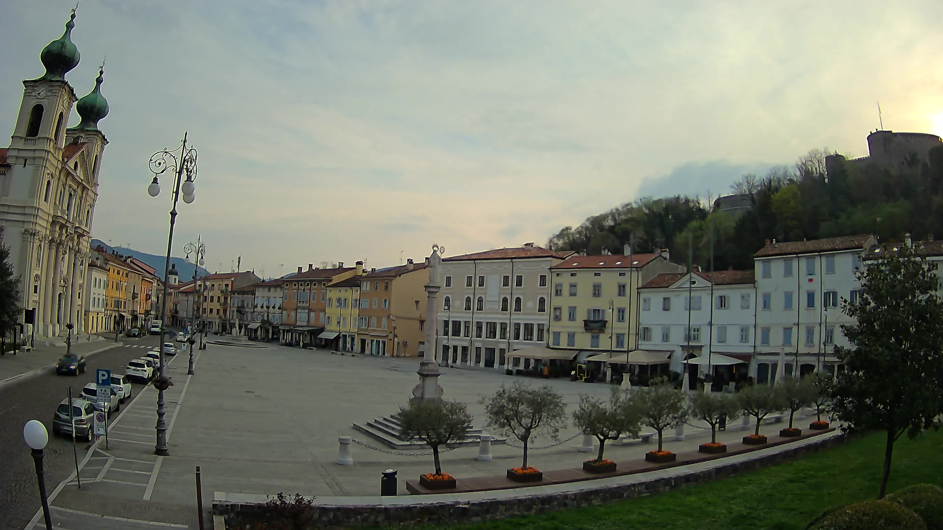 Gorizia – Plaza Vittoria – iglesia de San Pedro. Ignacio