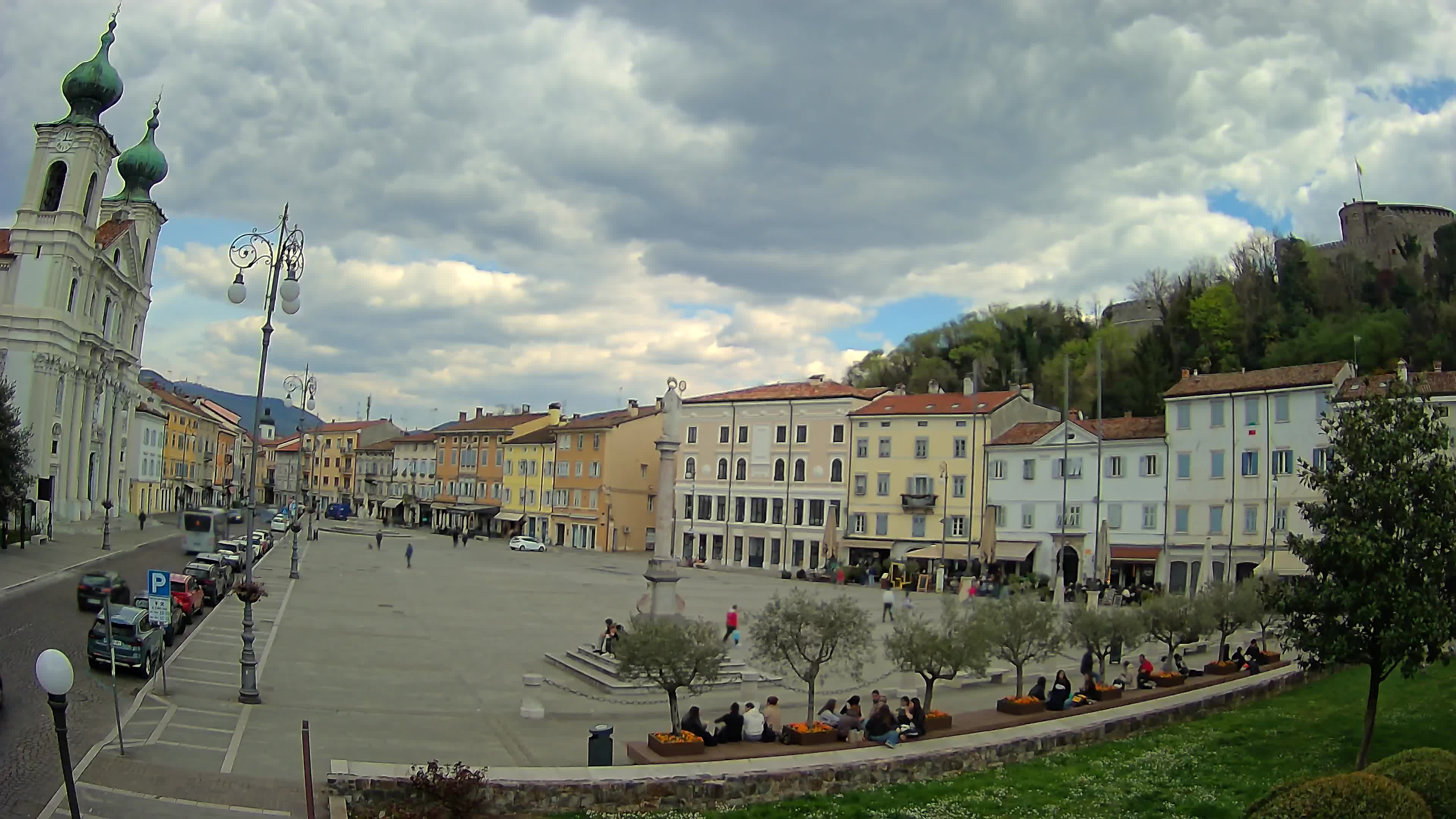 Gorizia Piazza della Vittoria e chiesa di S. Ignazio