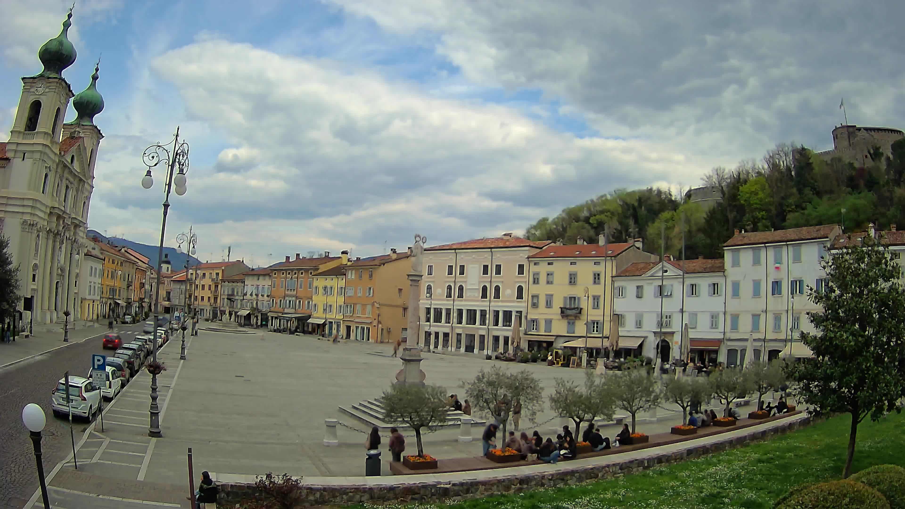 Gorizia – Plaza Vittoria – iglesia de San Pedro. Ignacio