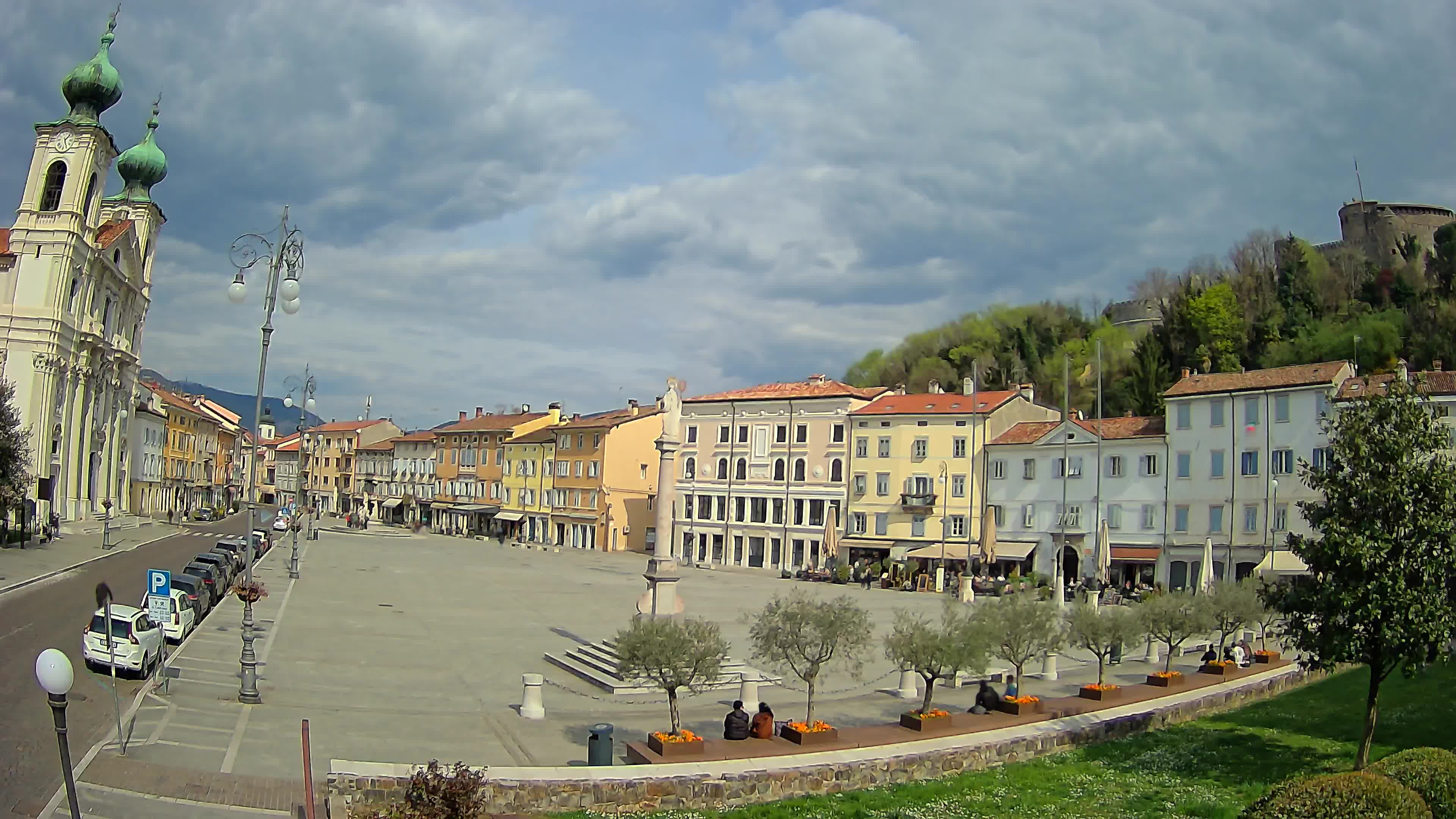 Gorizia Piazza della Vittoria e chiesa di S. Ignazio