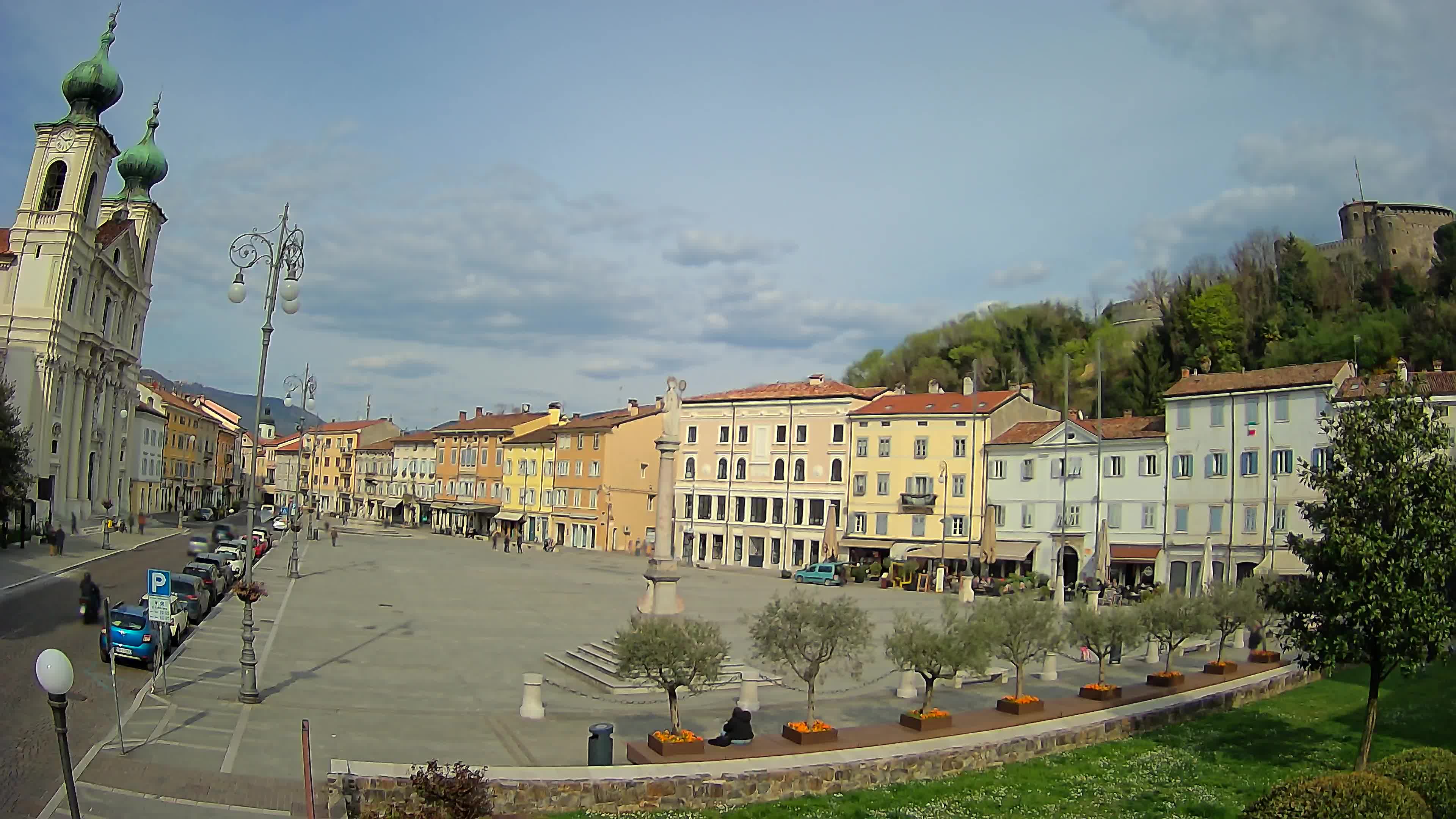 Gorizia Piazza della Vittoria e chiesa di S. Ignazio