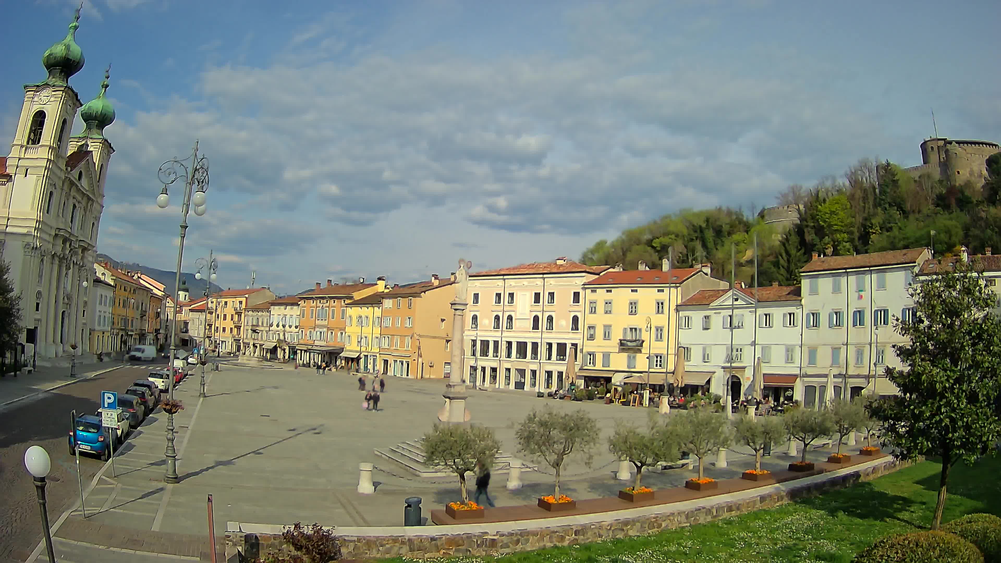 Gorizia Piazza della Vittoria e chiesa di S. Ignazio