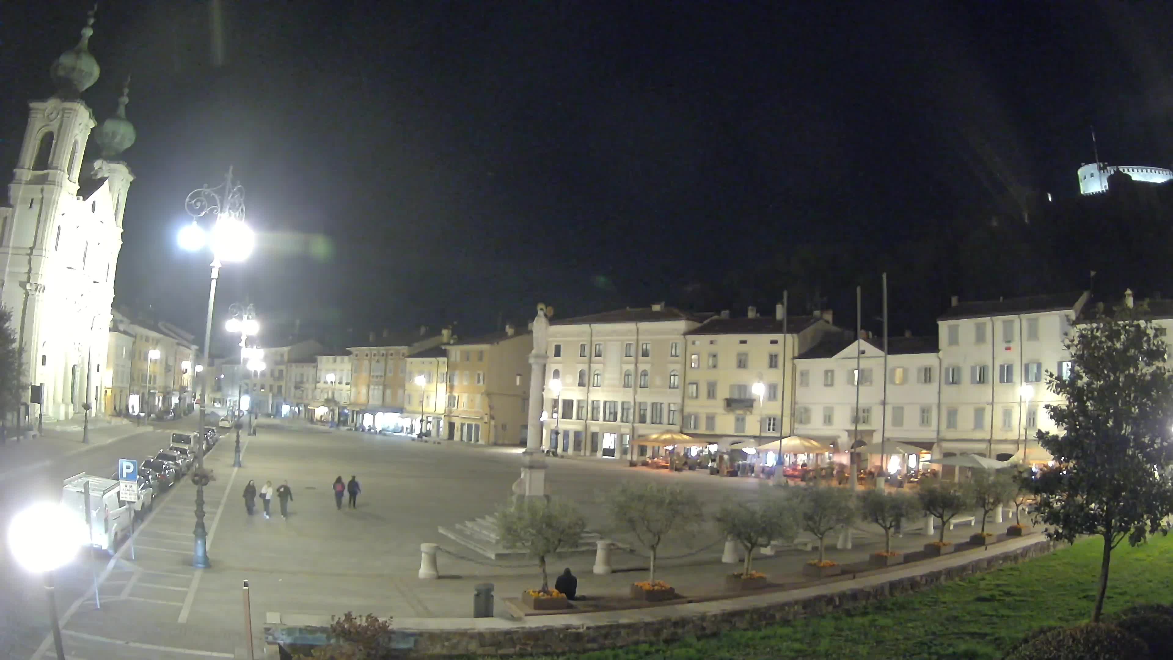 Gorizia Piazza della Vittoria e chiesa di S. Ignazio