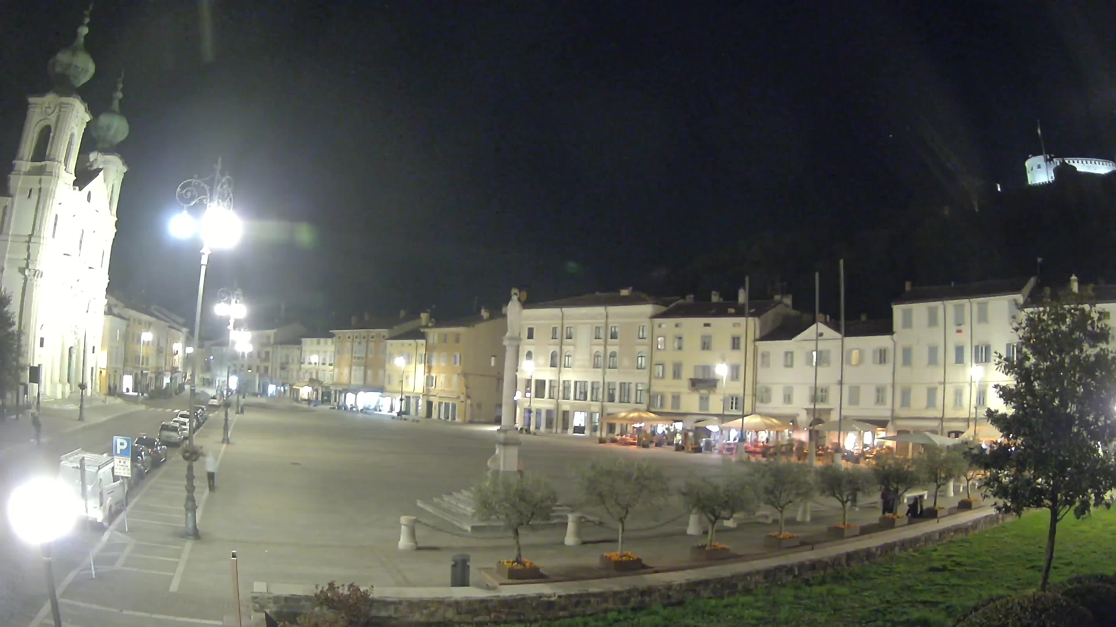 Gorizia Piazza della Vittoria e chiesa di S. Ignazio