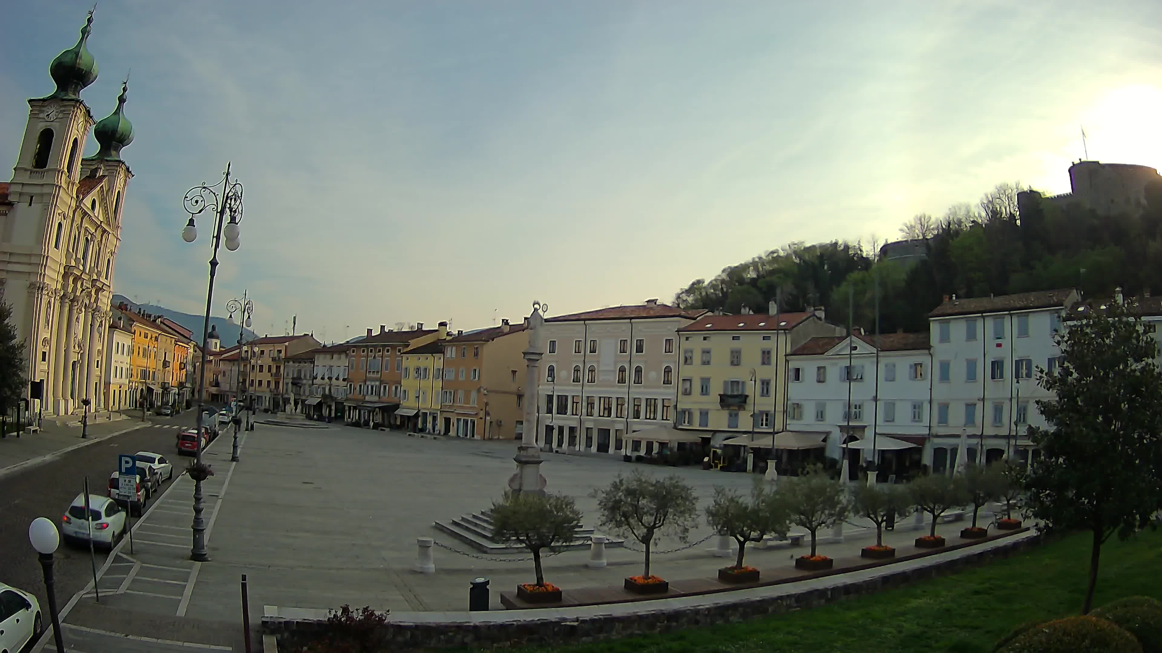 Gorizia Piazza della Vittoria e chiesa di S. Ignazio