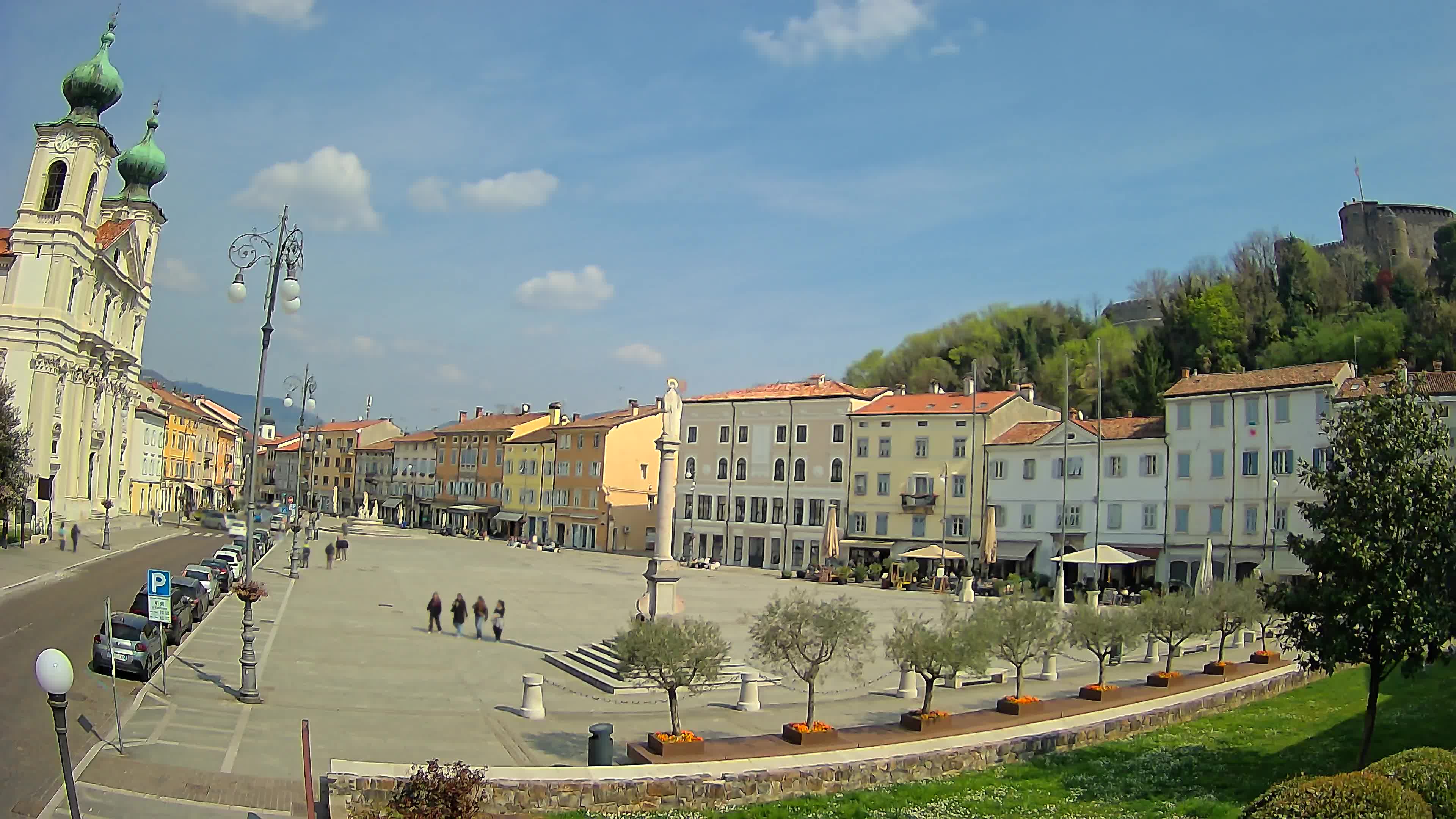 Gorizia – Plaza Vittoria – iglesia de San Pedro. Ignacio