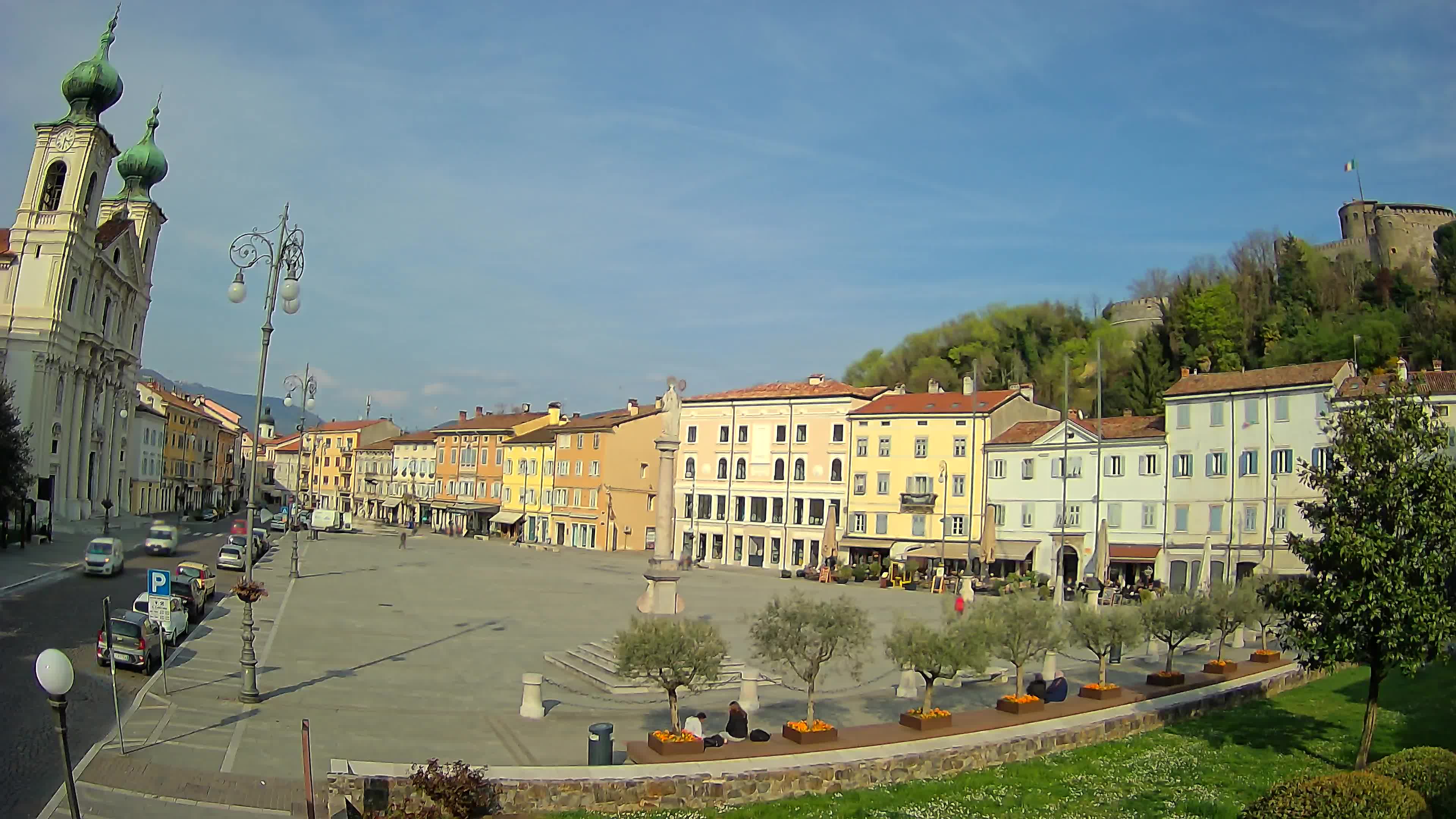 Gorizia – Plaza Vittoria – iglesia de San Pedro. Ignacio
