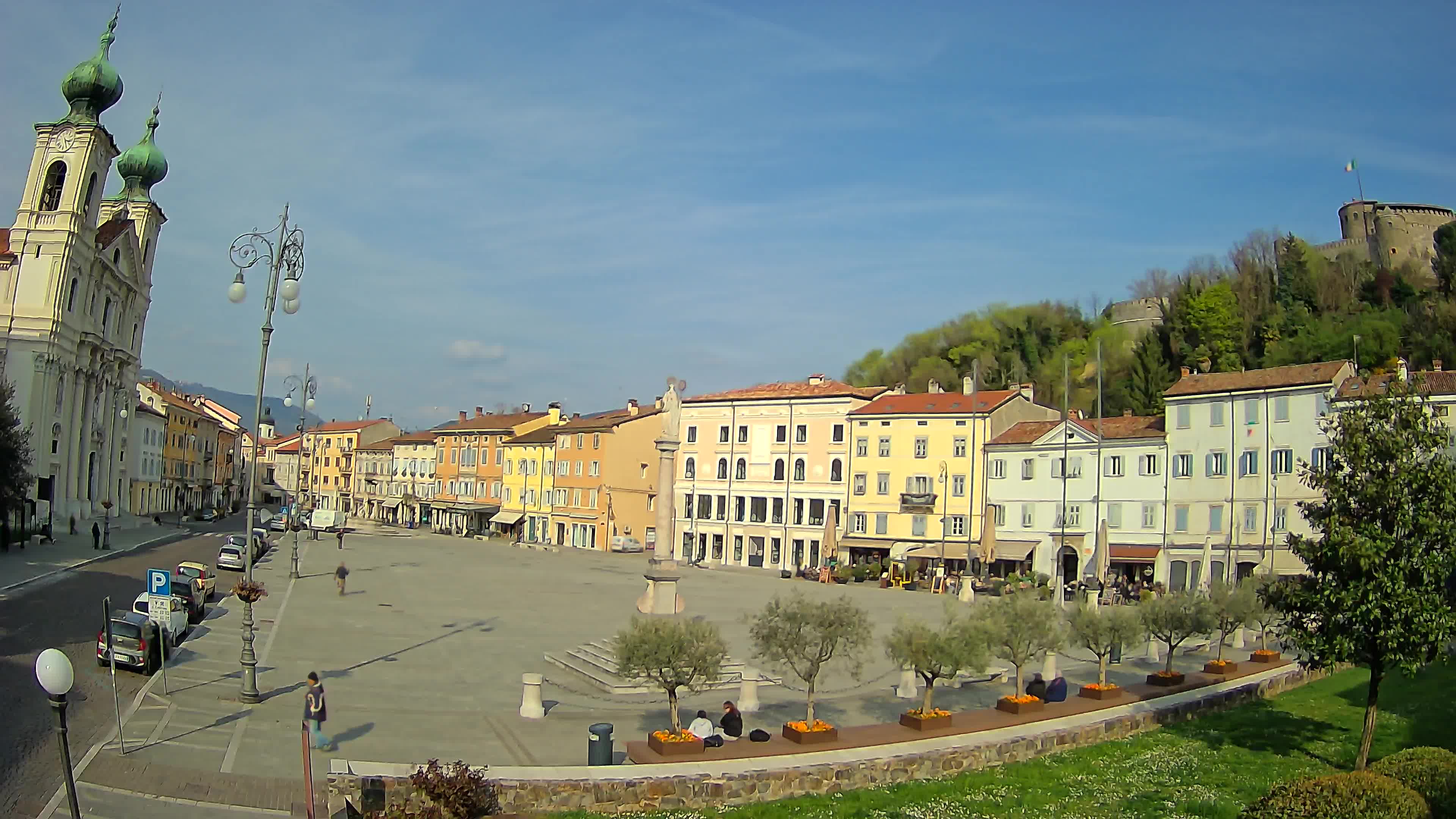 Gorizia Piazza della Vittoria e chiesa di S. Ignazio