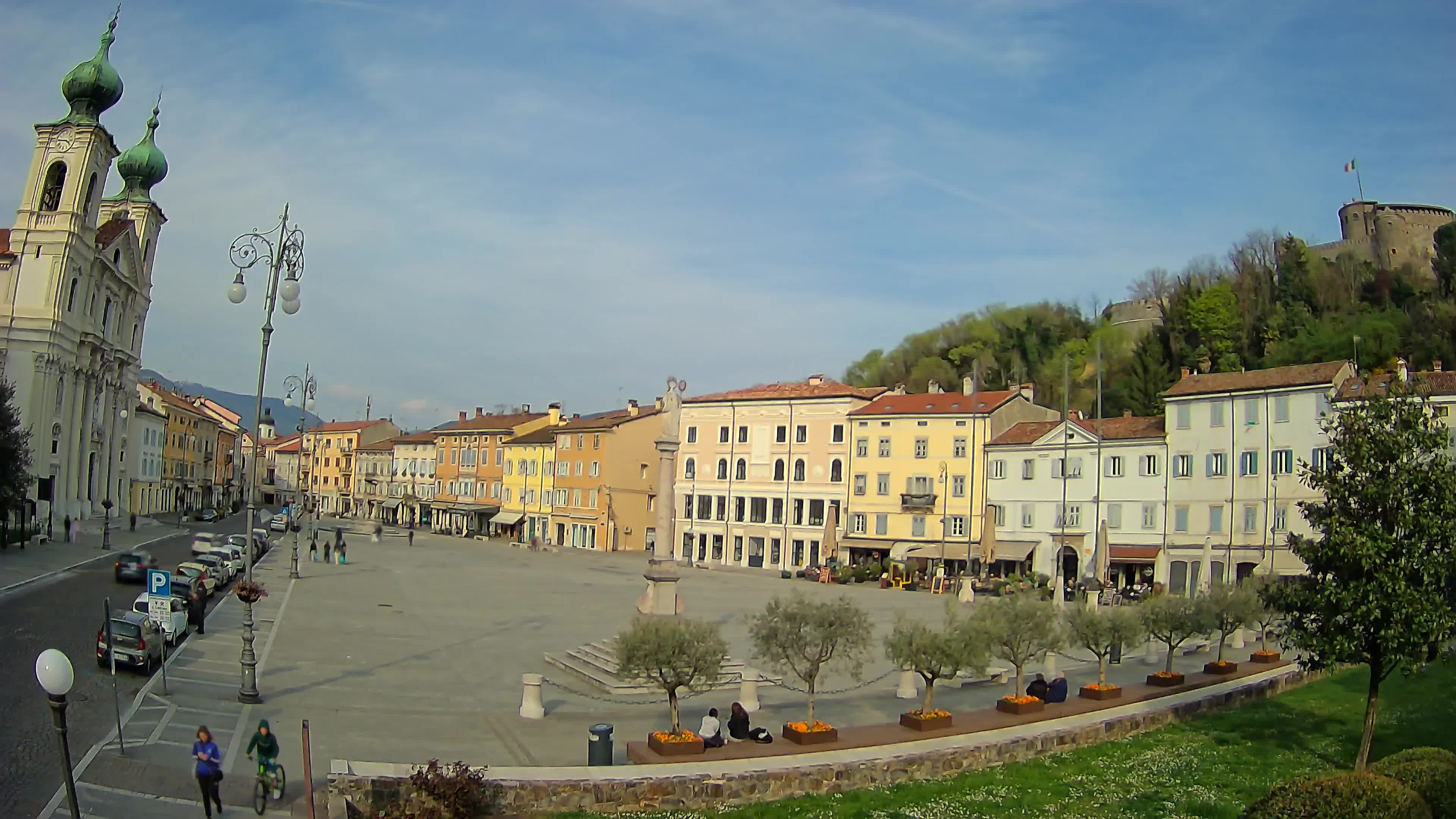 Gorizia Piazza della Vittoria e chiesa di S. Ignazio