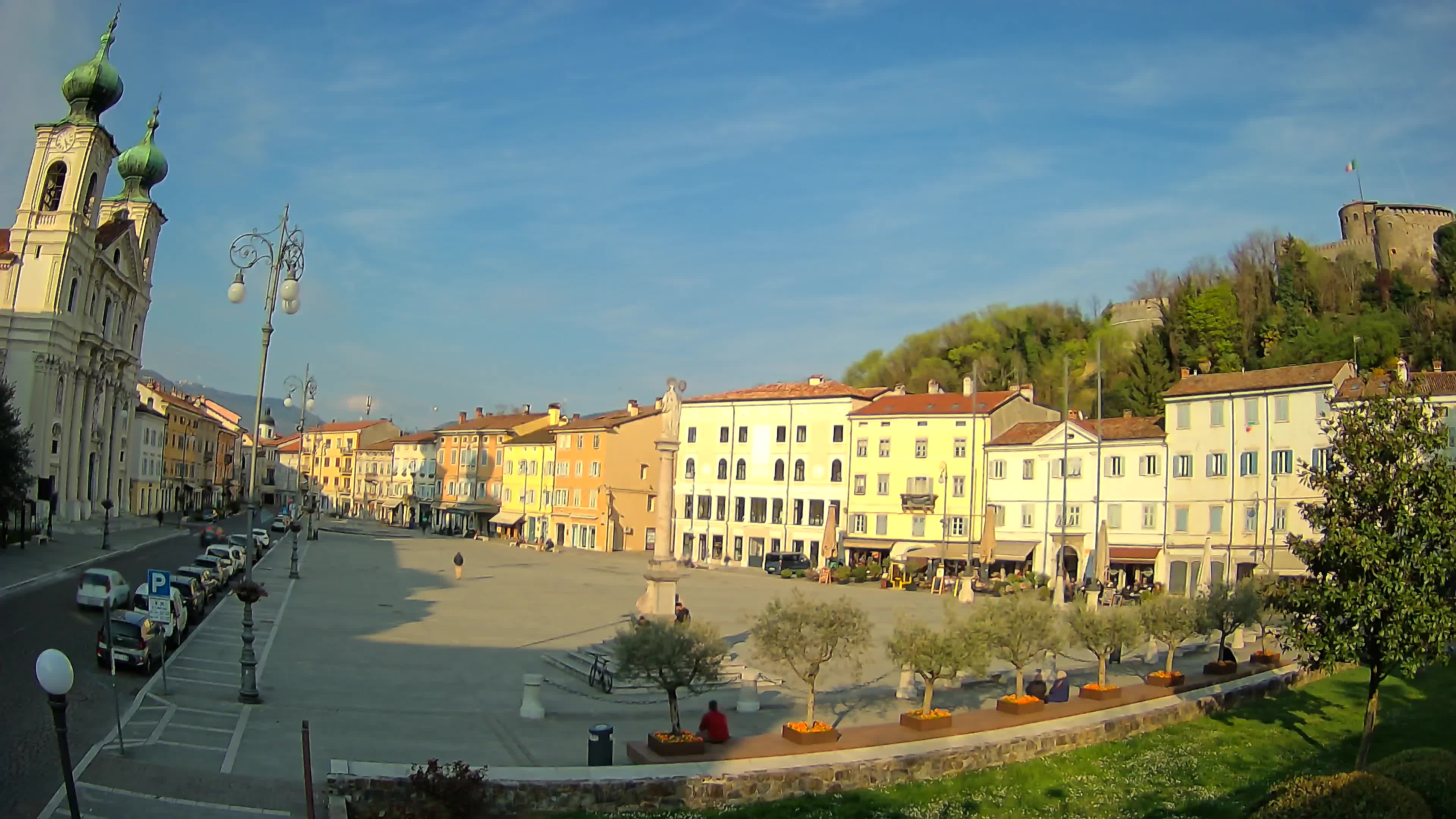 Gorizia Piazza della Vittoria e chiesa di S. Ignazio