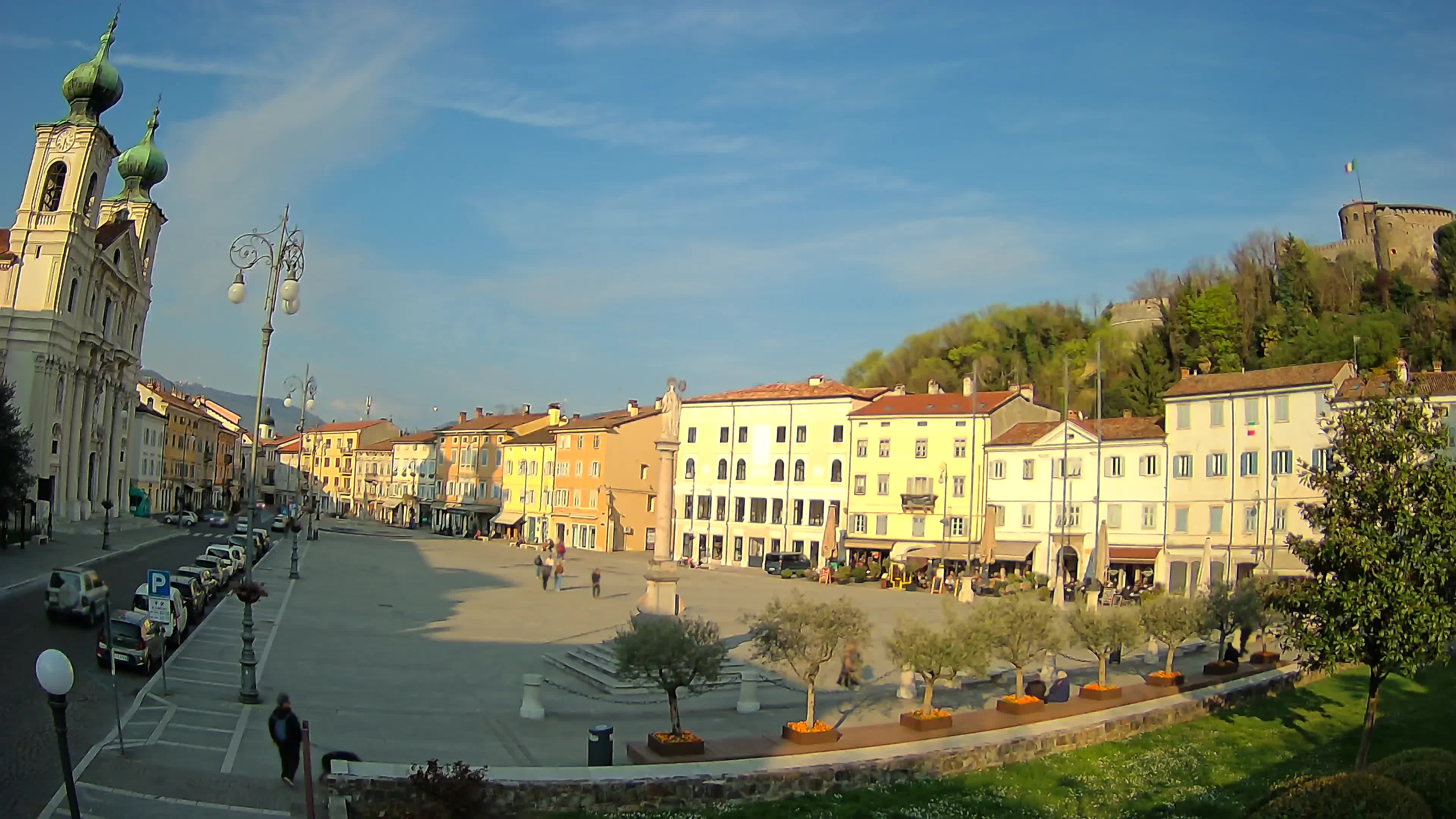 Gorizia Piazza della Vittoria e chiesa di S. Ignazio