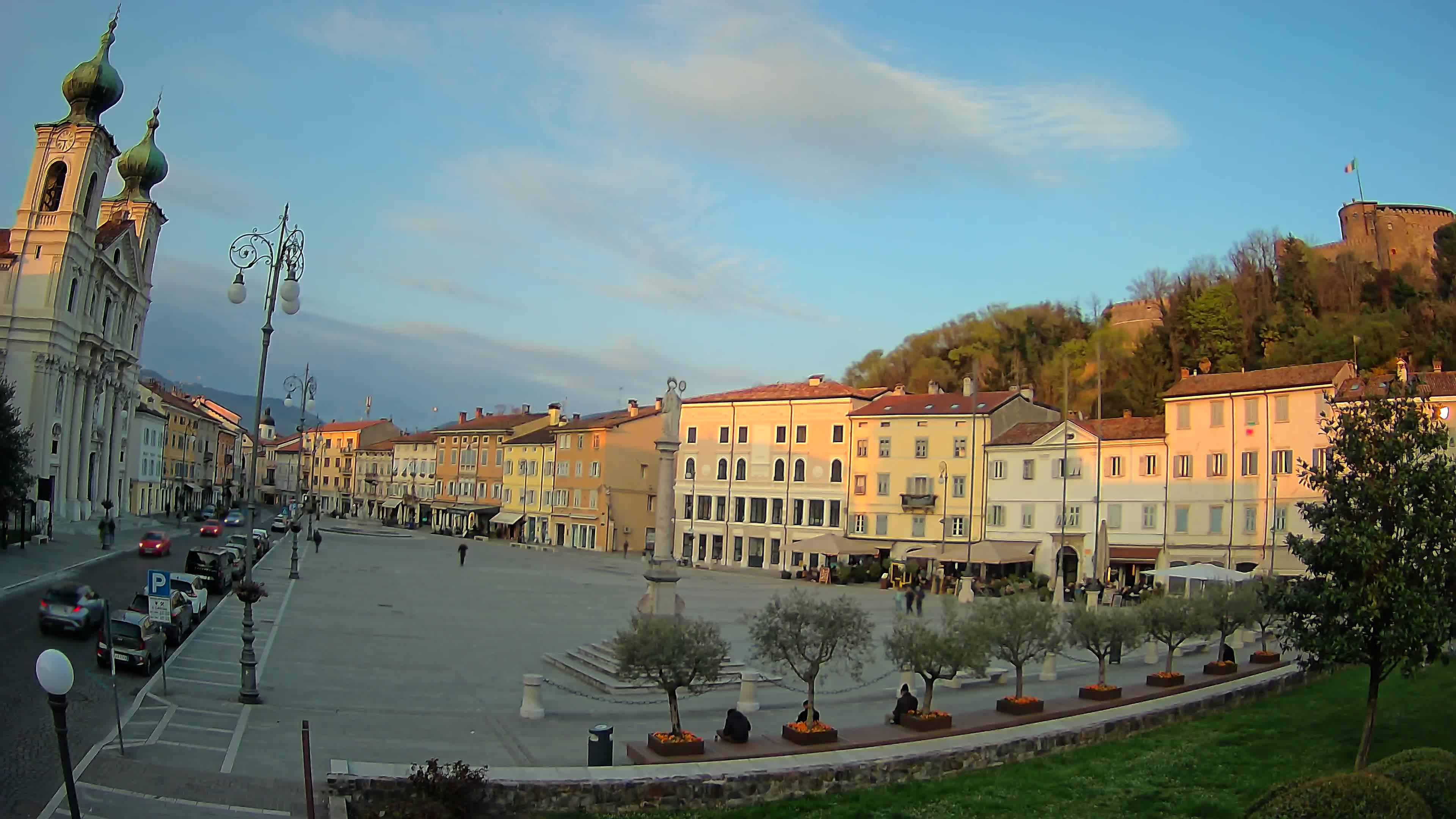 Gorizia – Plaza Vittoria – iglesia de San Pedro. Ignacio