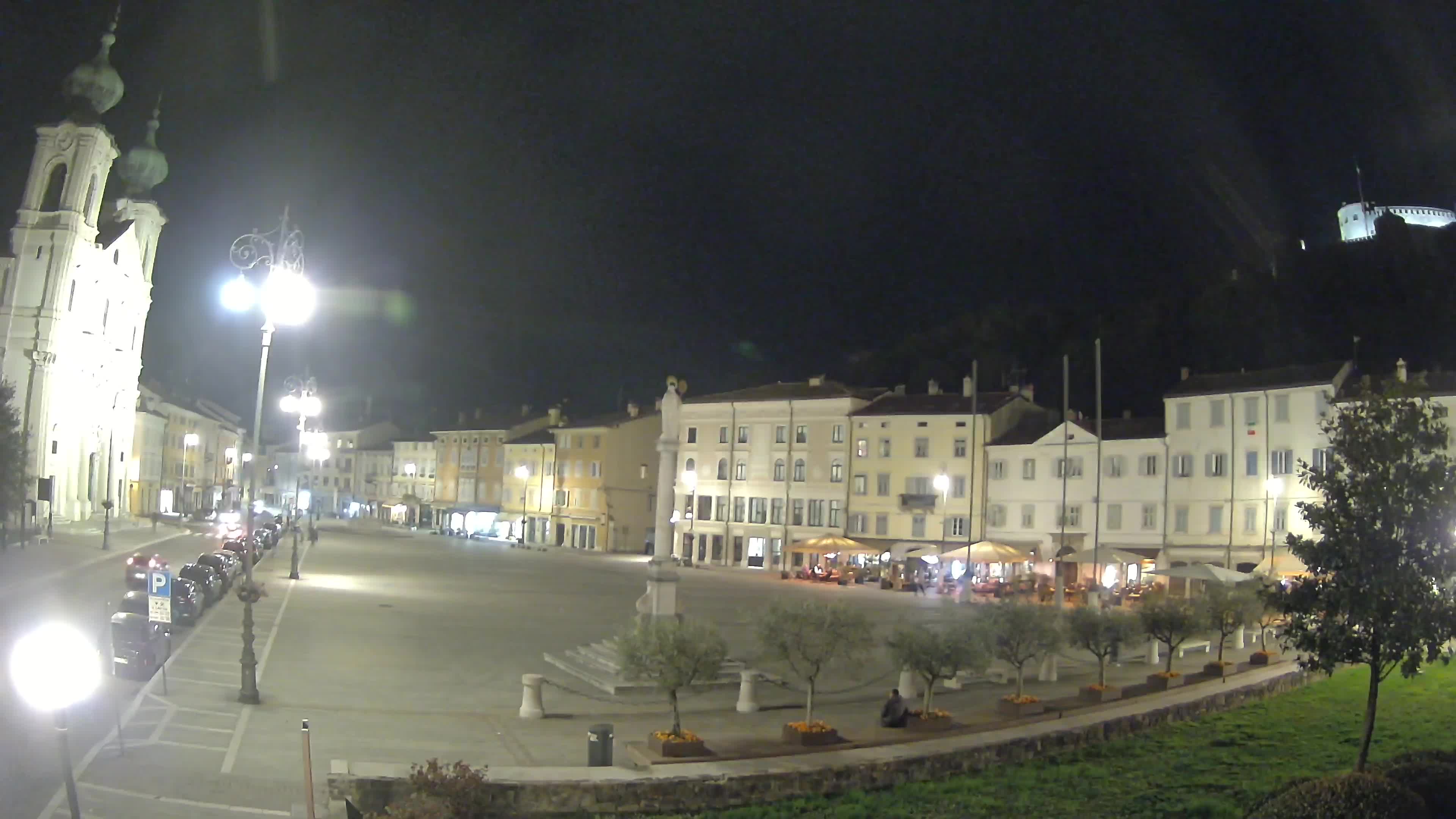 Kamera Gorica Travnik in cerkev sv. Ignacija