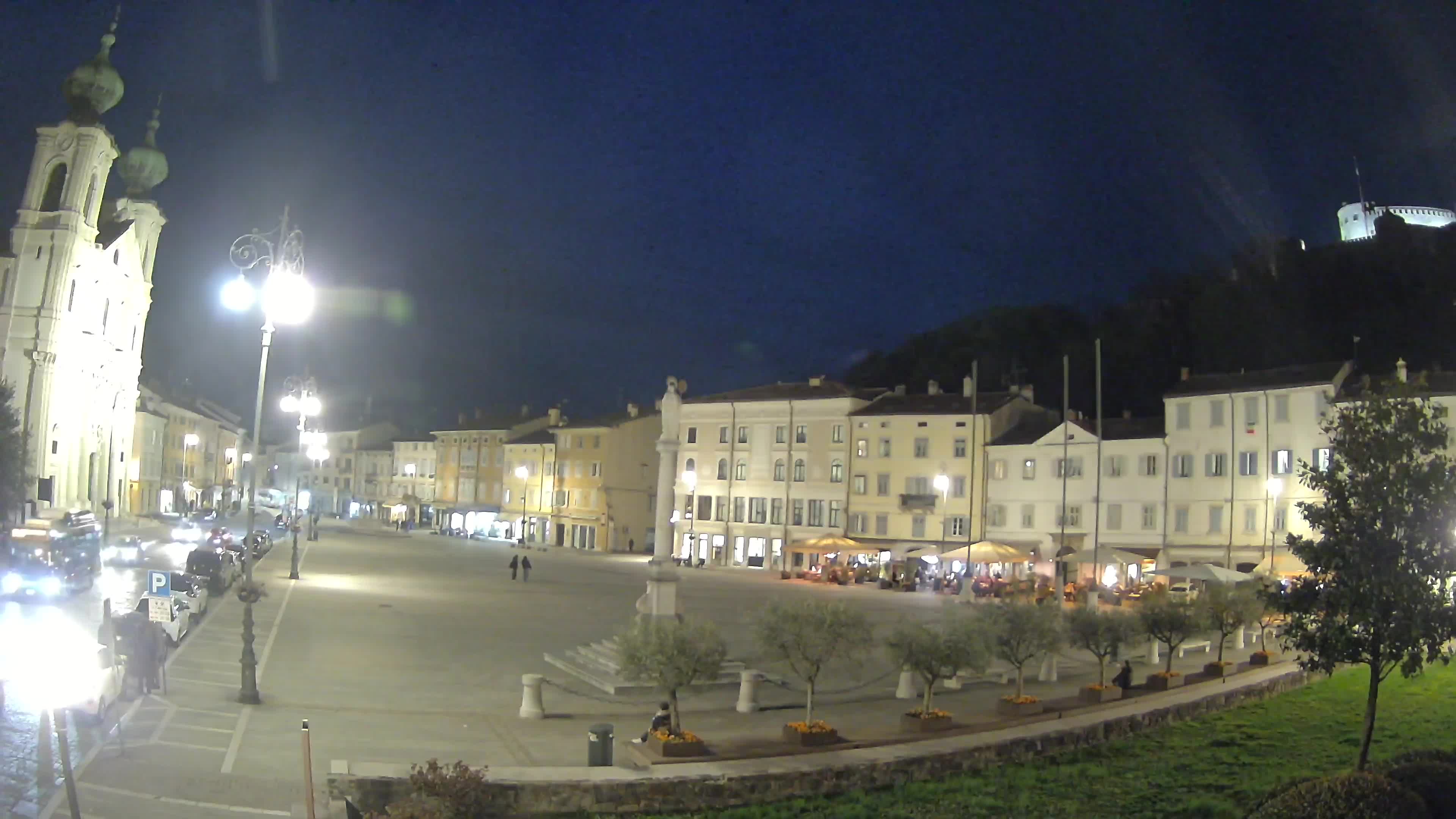 Gorizia Piazza della Vittoria e chiesa di S. Ignazio