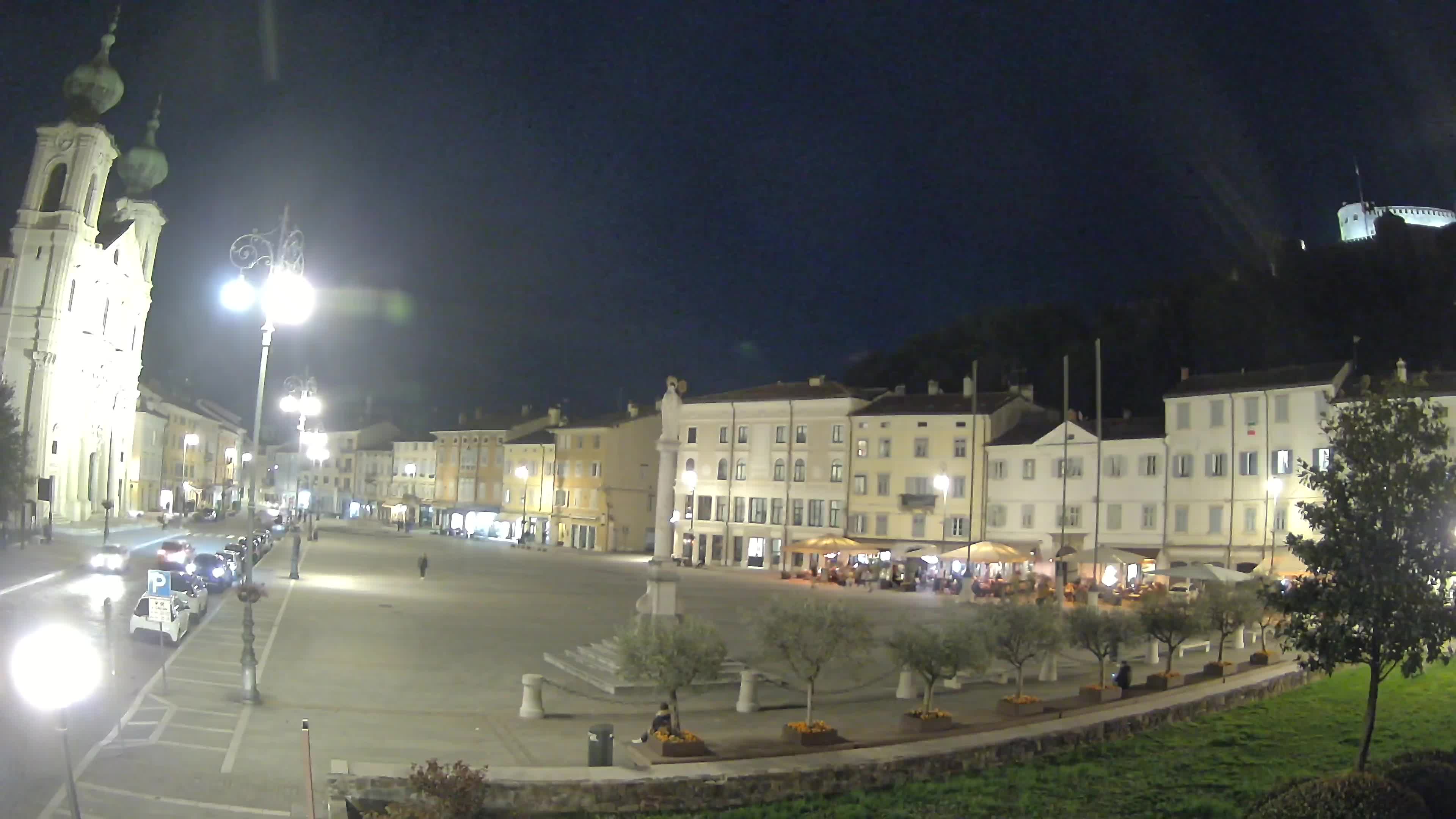 Kamera Gorica Travnik in cerkev sv. Ignacija