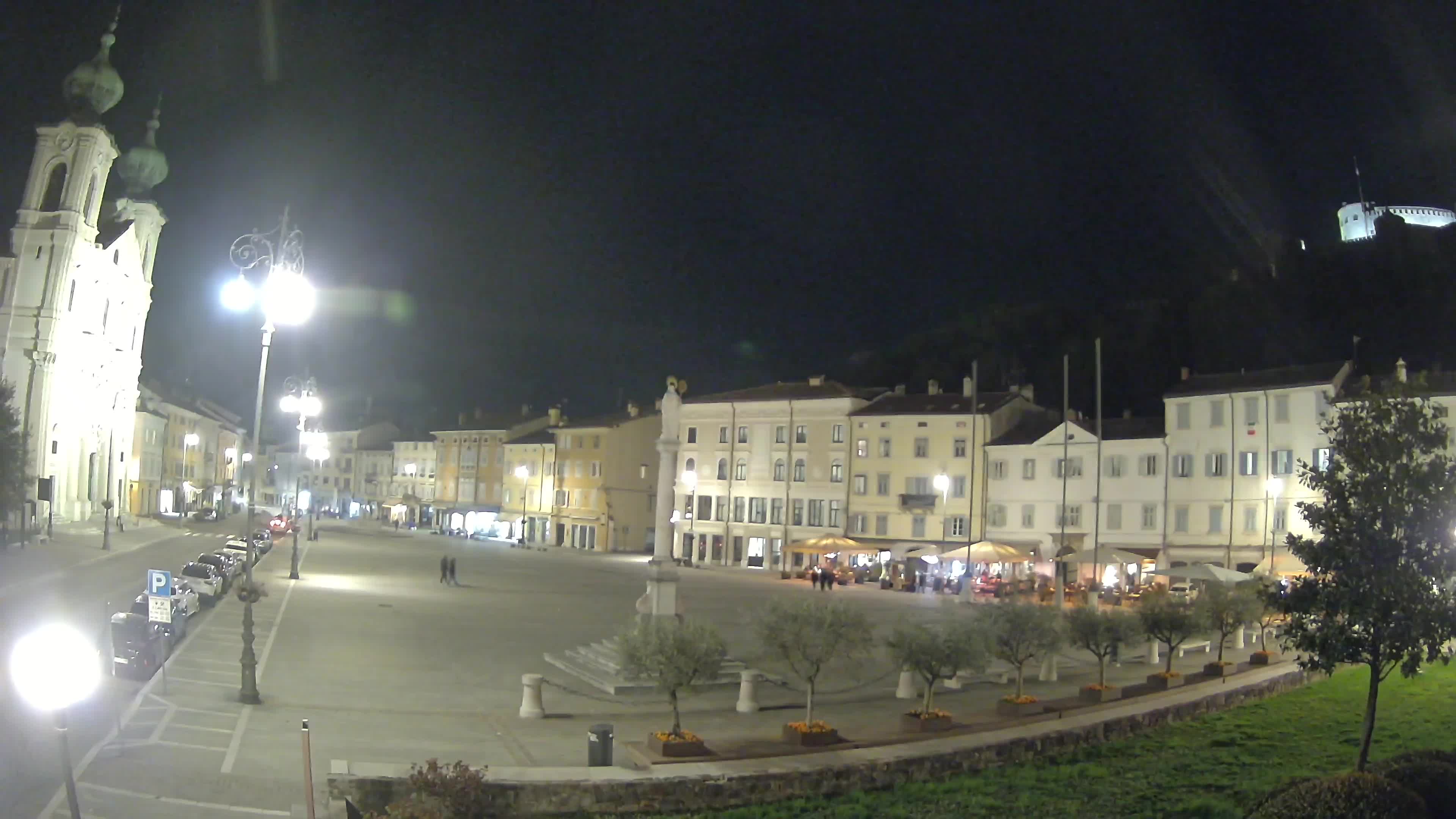 Kamera Gorica Travnik in cerkev sv. Ignacija