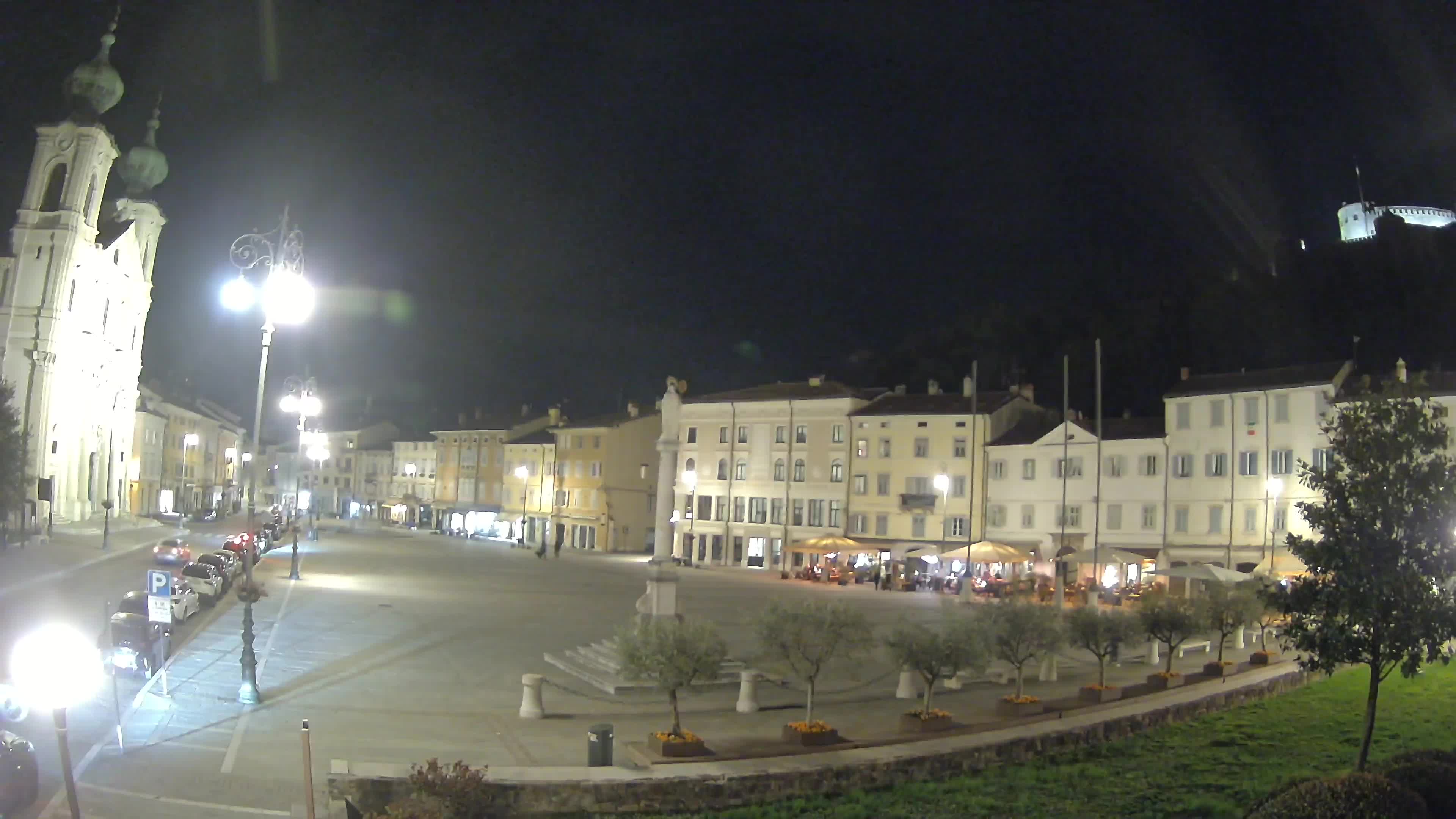 Gorizia Piazza della Vittoria e chiesa di S. Ignazio